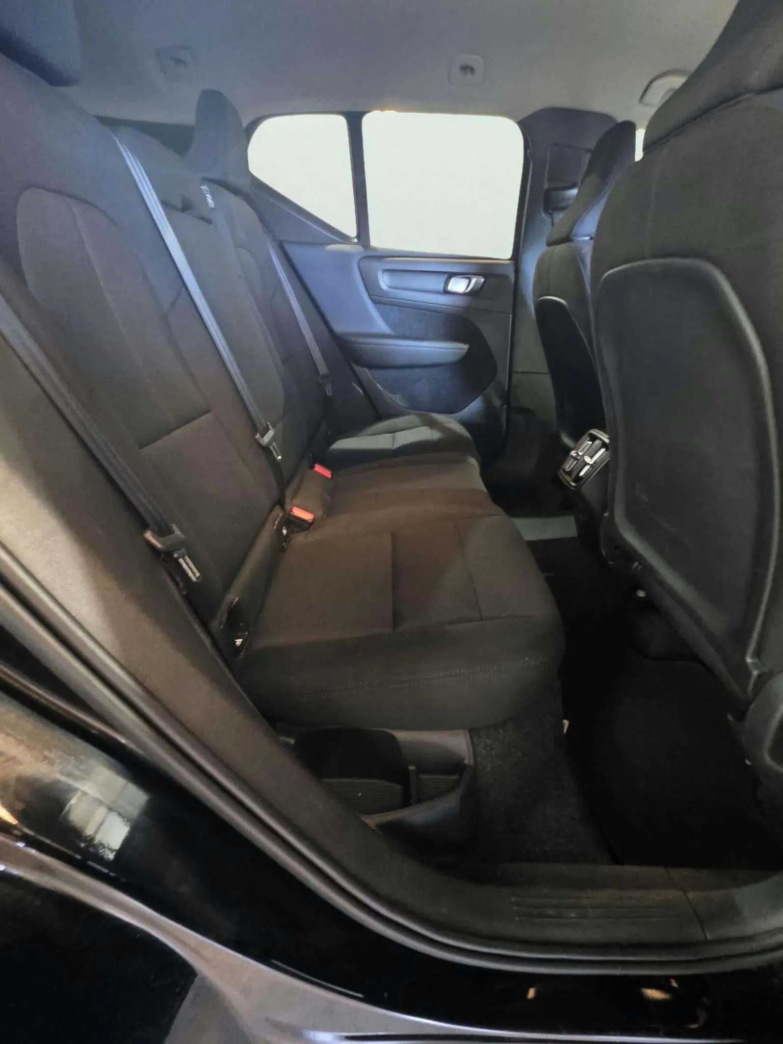 Volvo XC40 2.0 D3 - foto 18