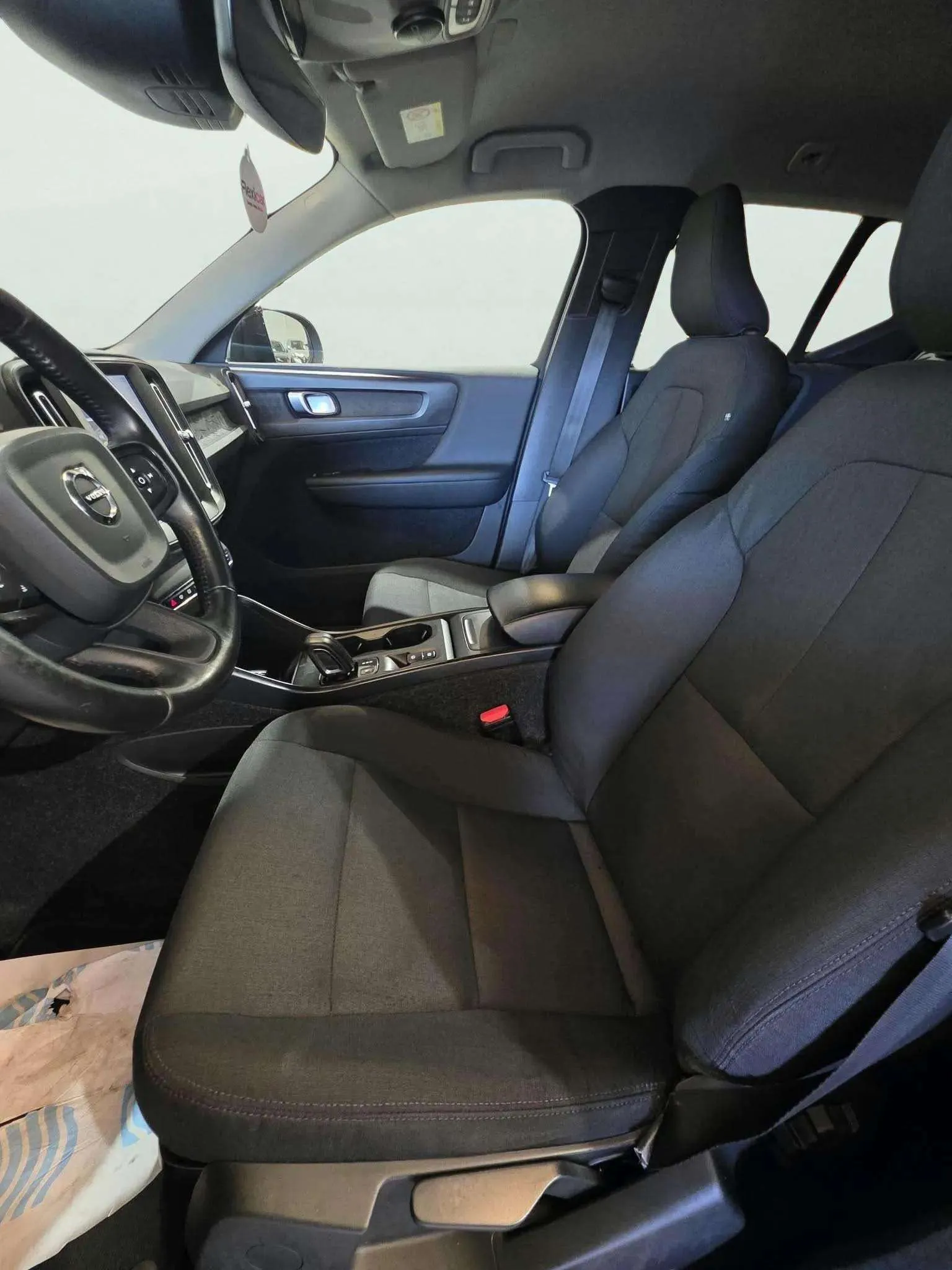 Volvo XC40 2.0 D3 - foto 11