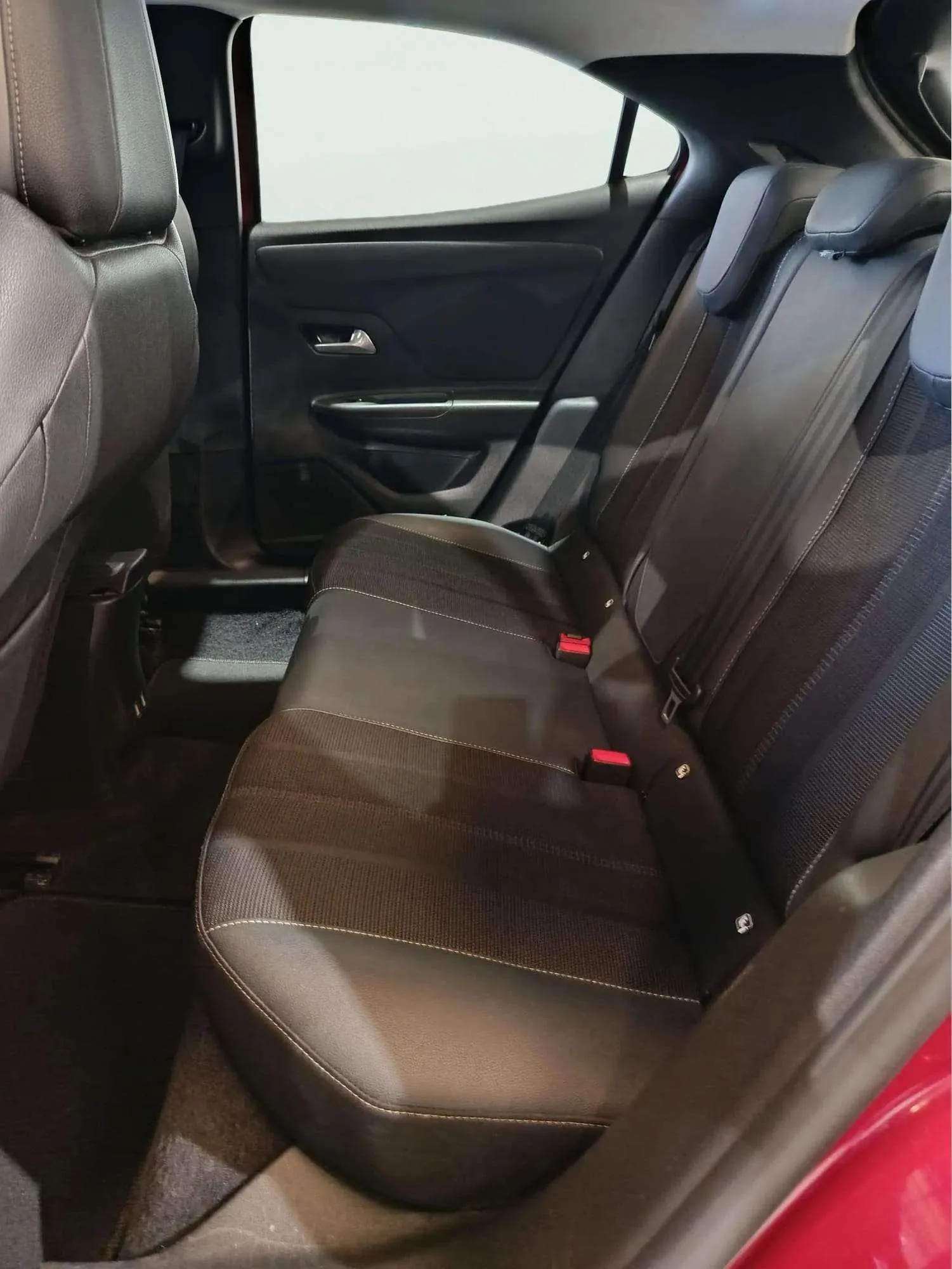 Opel Mokka 1.2 T Business Elegance - foto 20
