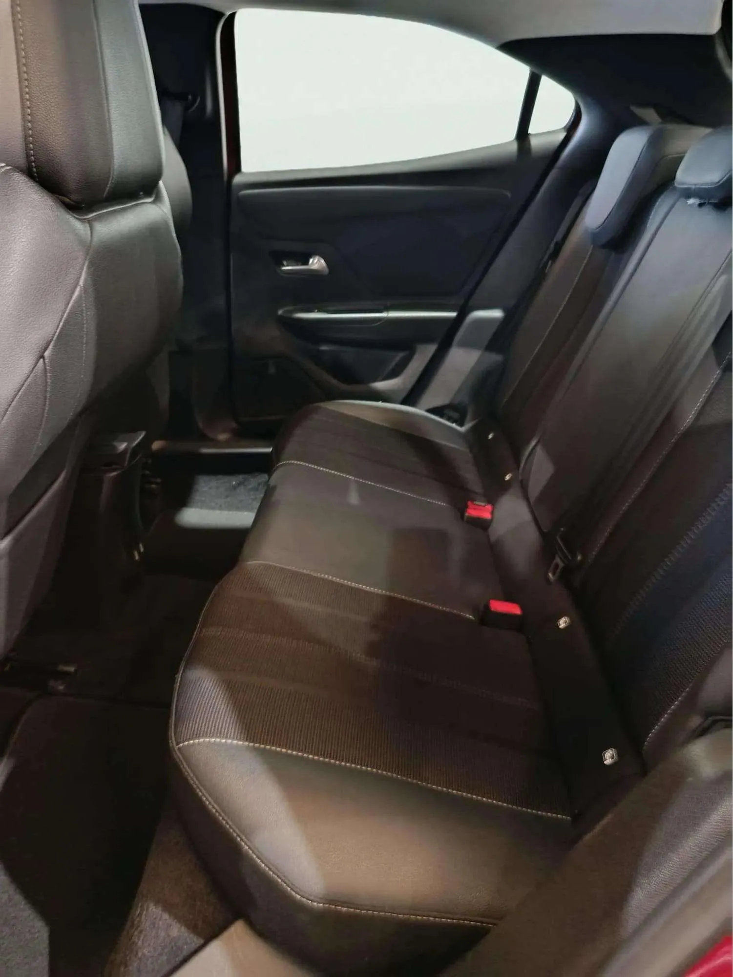 Opel Mokka 1.2 T Business Elegance - foto 14