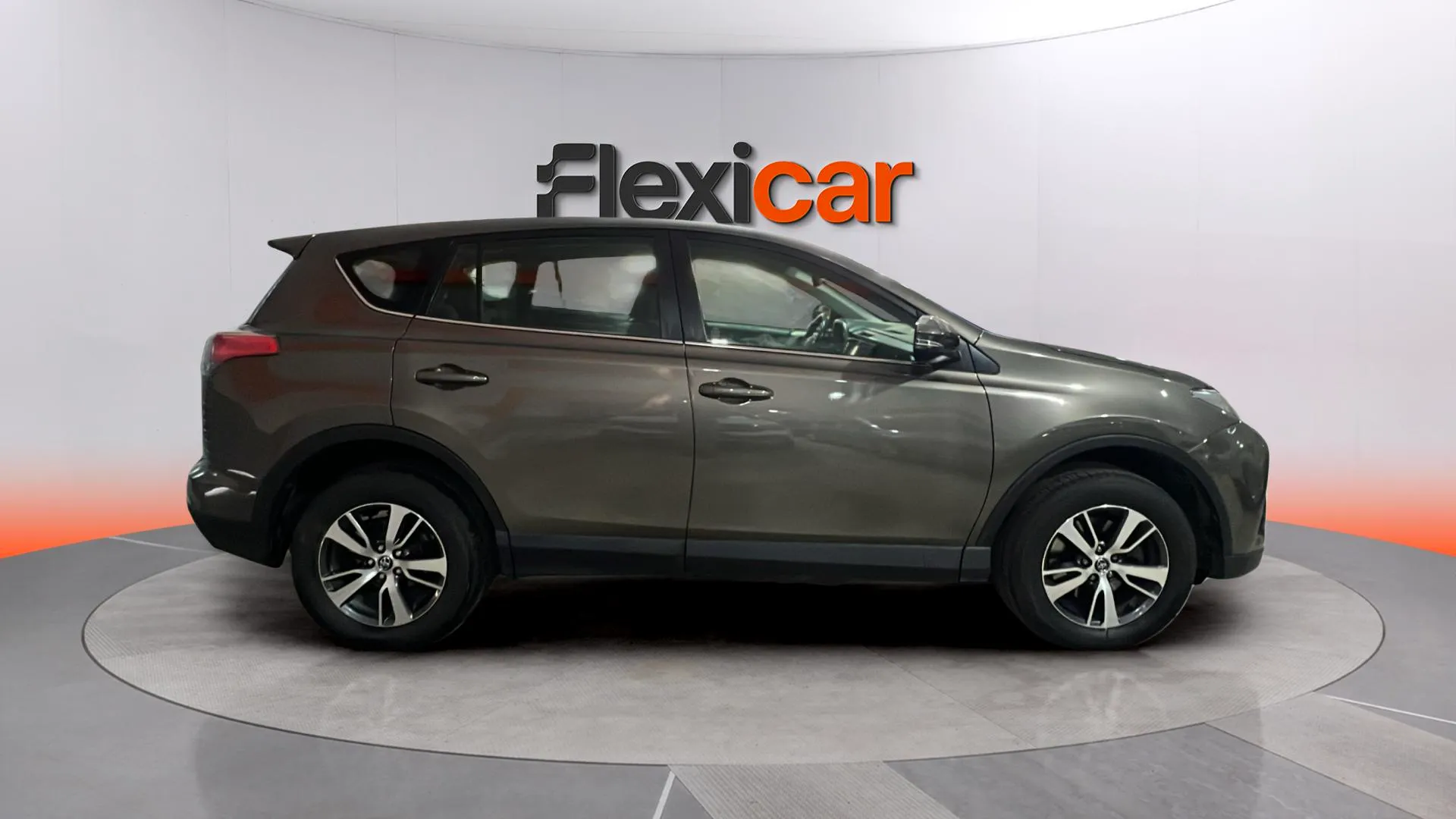 Toyota RAV4 2.0D 150D 2WD Advance Pack Drive - foto 8