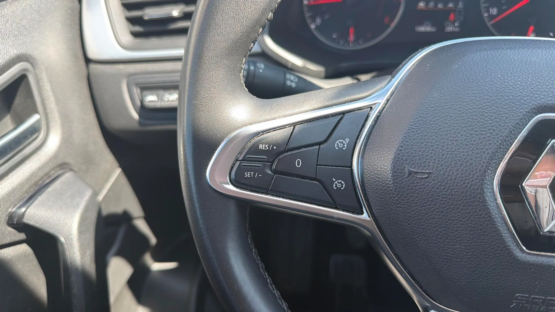 Renault Captur equilibre TCe - foto 13