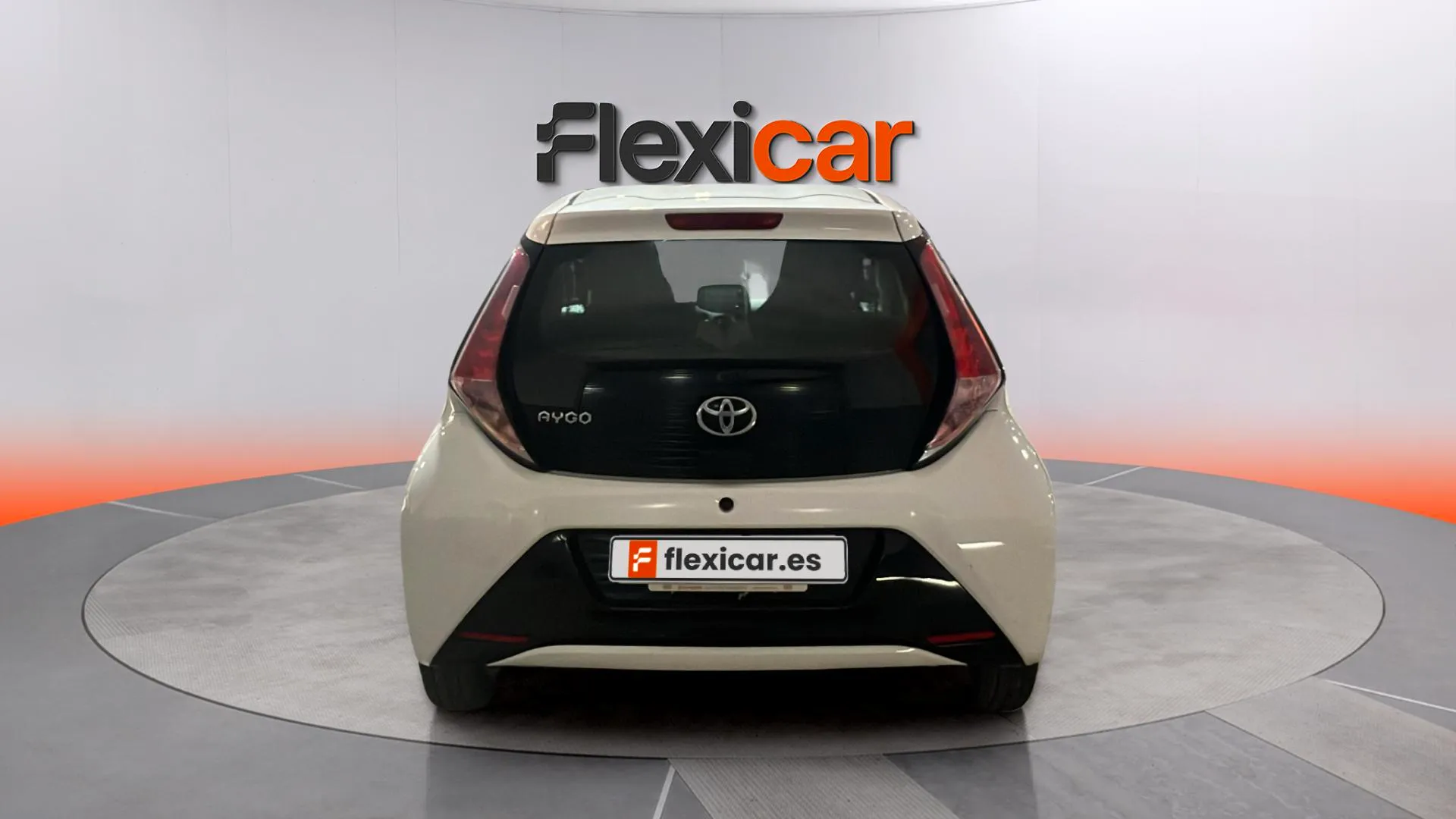 Toyota Aygo 1.0 70 x-play - foto 6