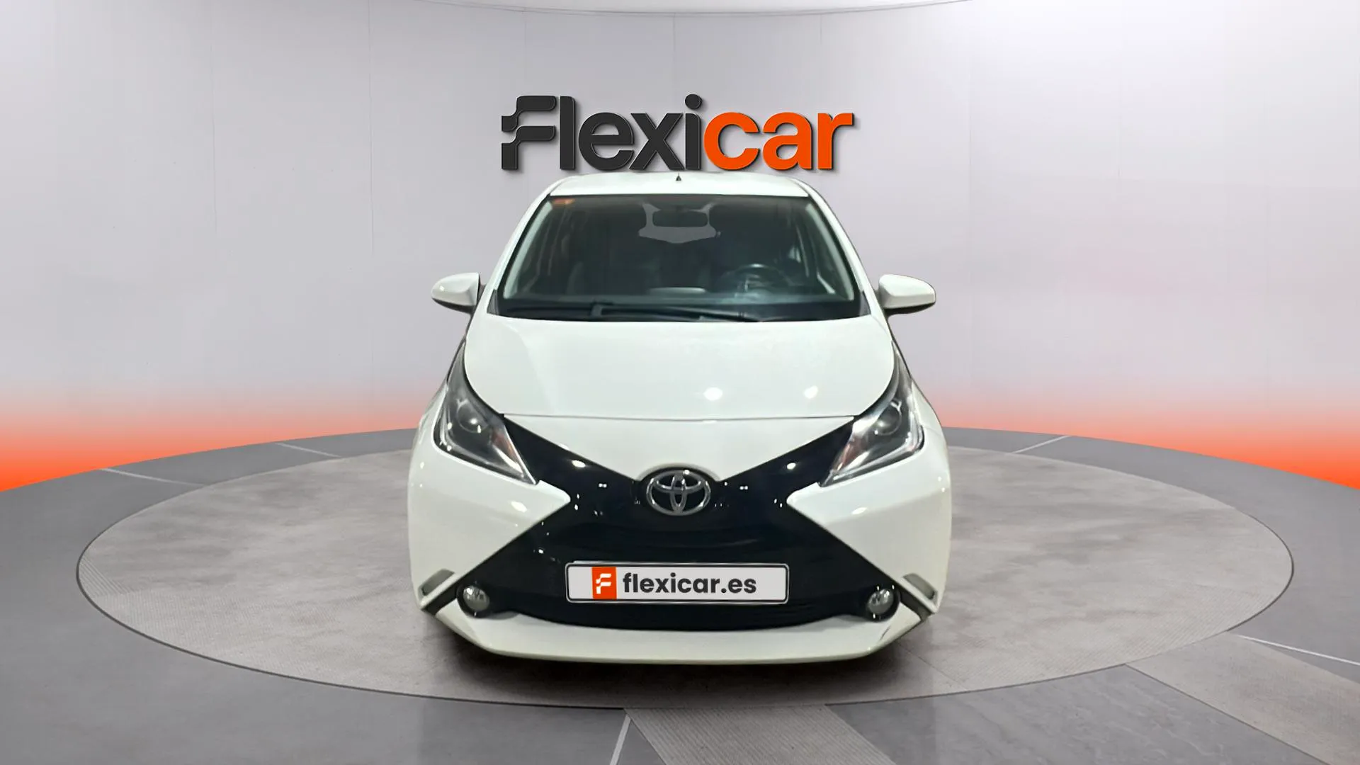 Toyota Aygo 1.0 70 x-play - foto 2