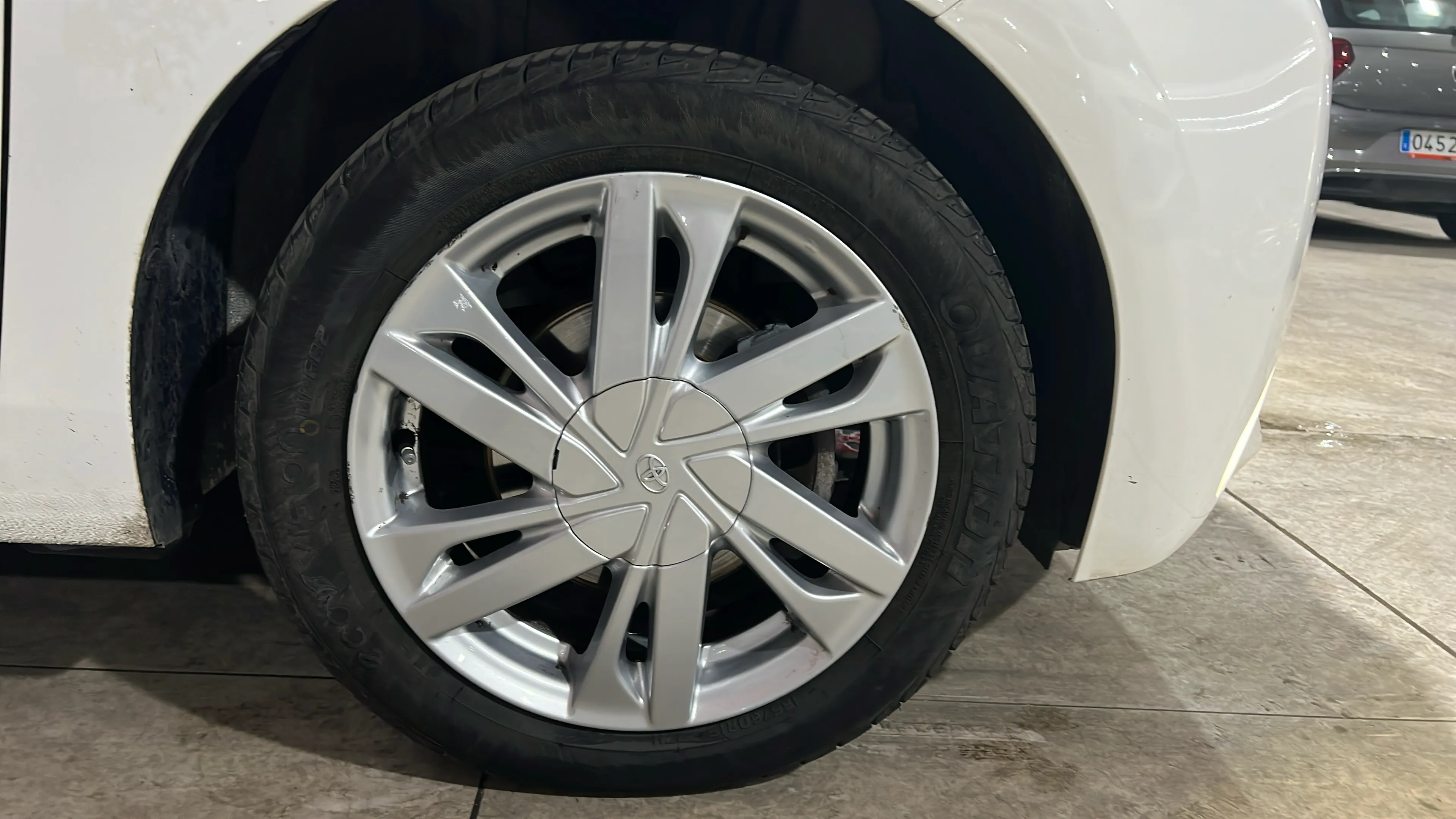 Toyota Aygo 1.0 70 x-play - foto 18