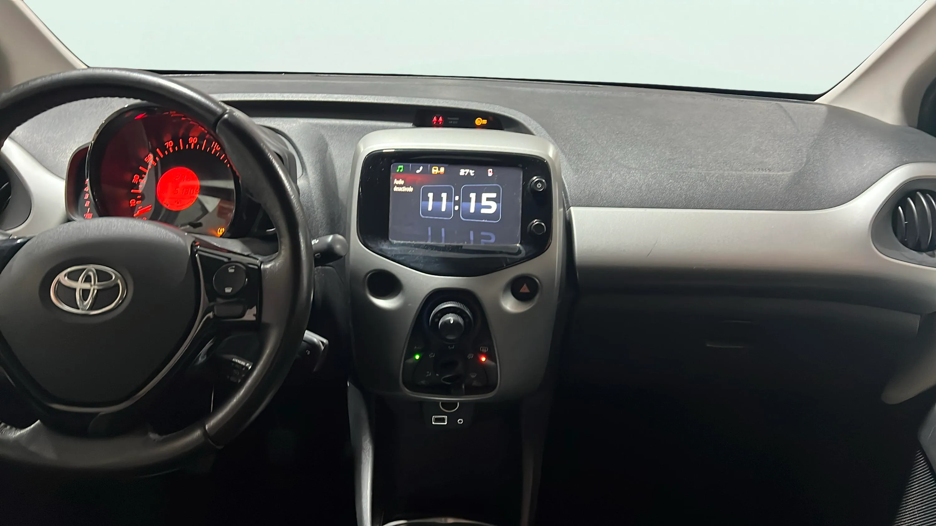 Toyota Aygo 1.0 70 x-play - foto 15