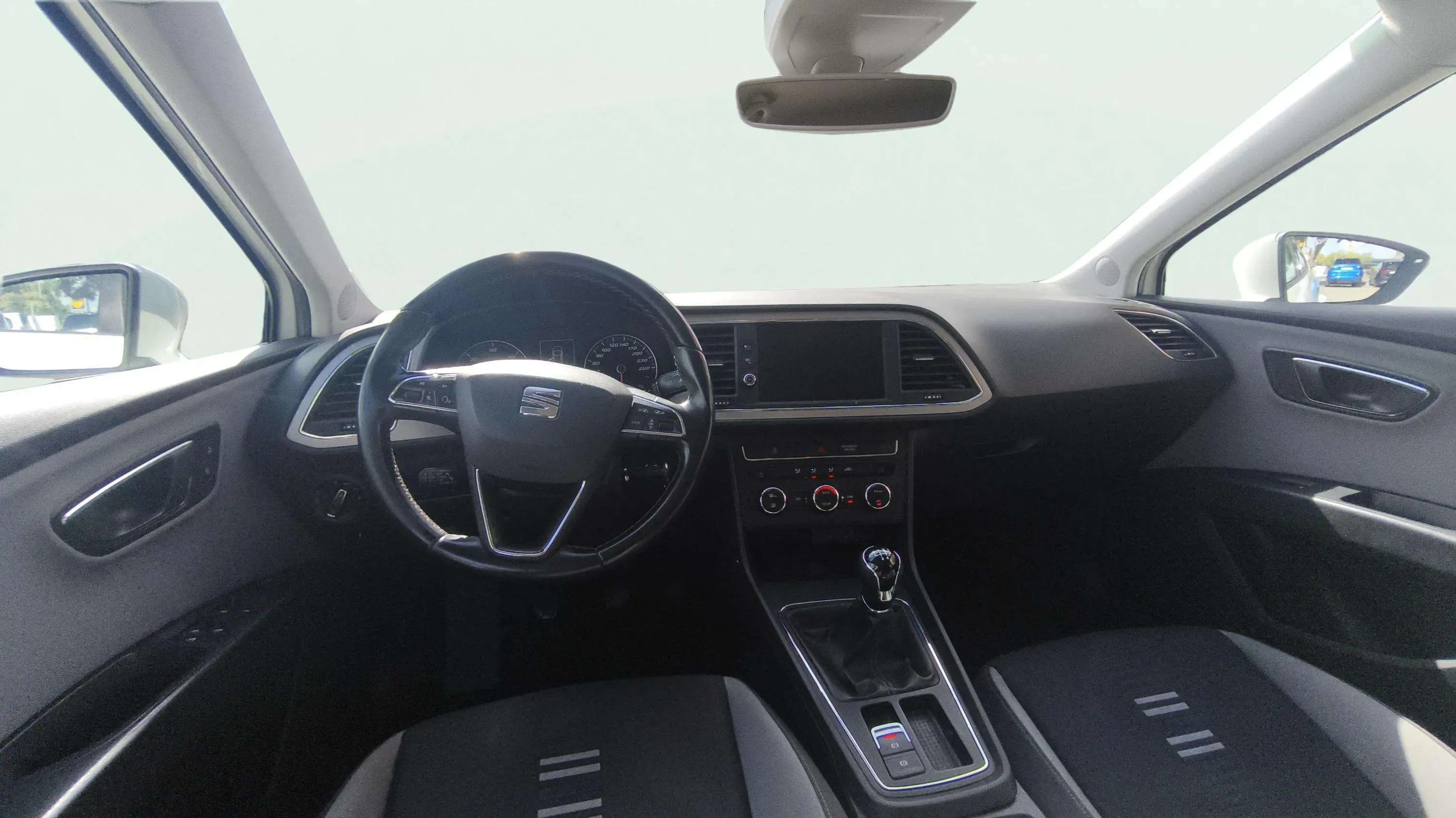 SEAT León 1.6 TDI Style Visio Ed - foto 10
