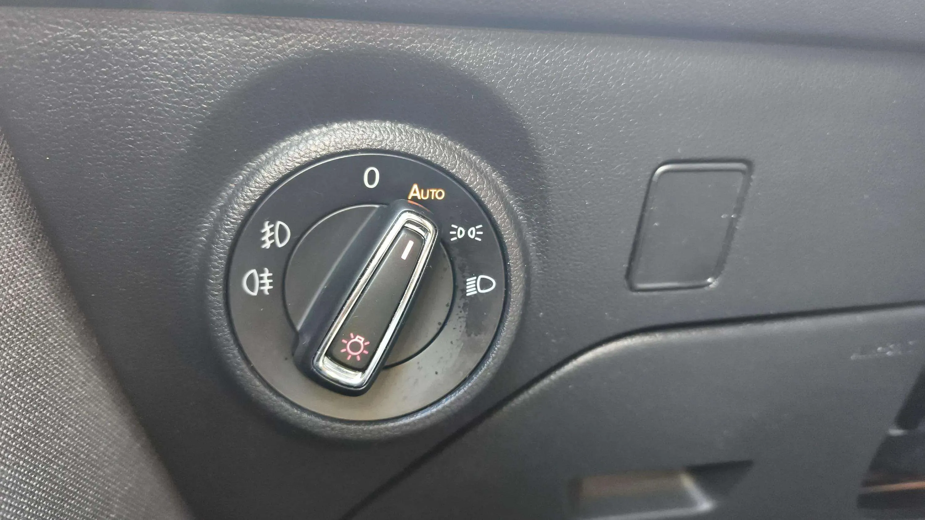 SEAT León 1.6 TDI Style Visio Ed - foto 16