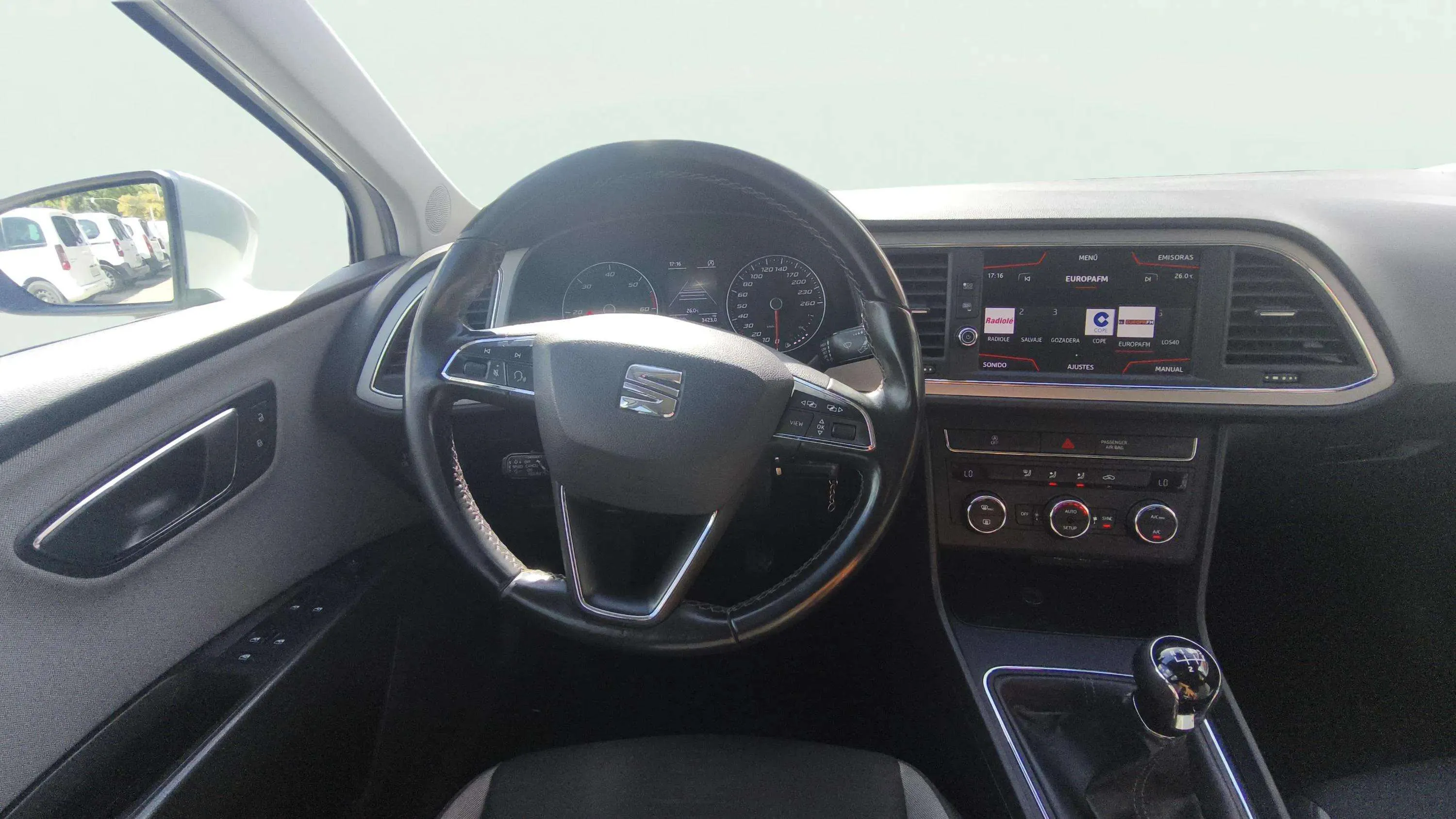 SEAT León 1.6 TDI Style Visio Ed - foto 11