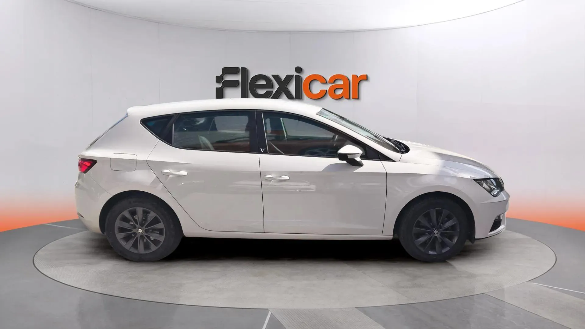 SEAT León 1.6 TDI Style Visio Ed - foto 7