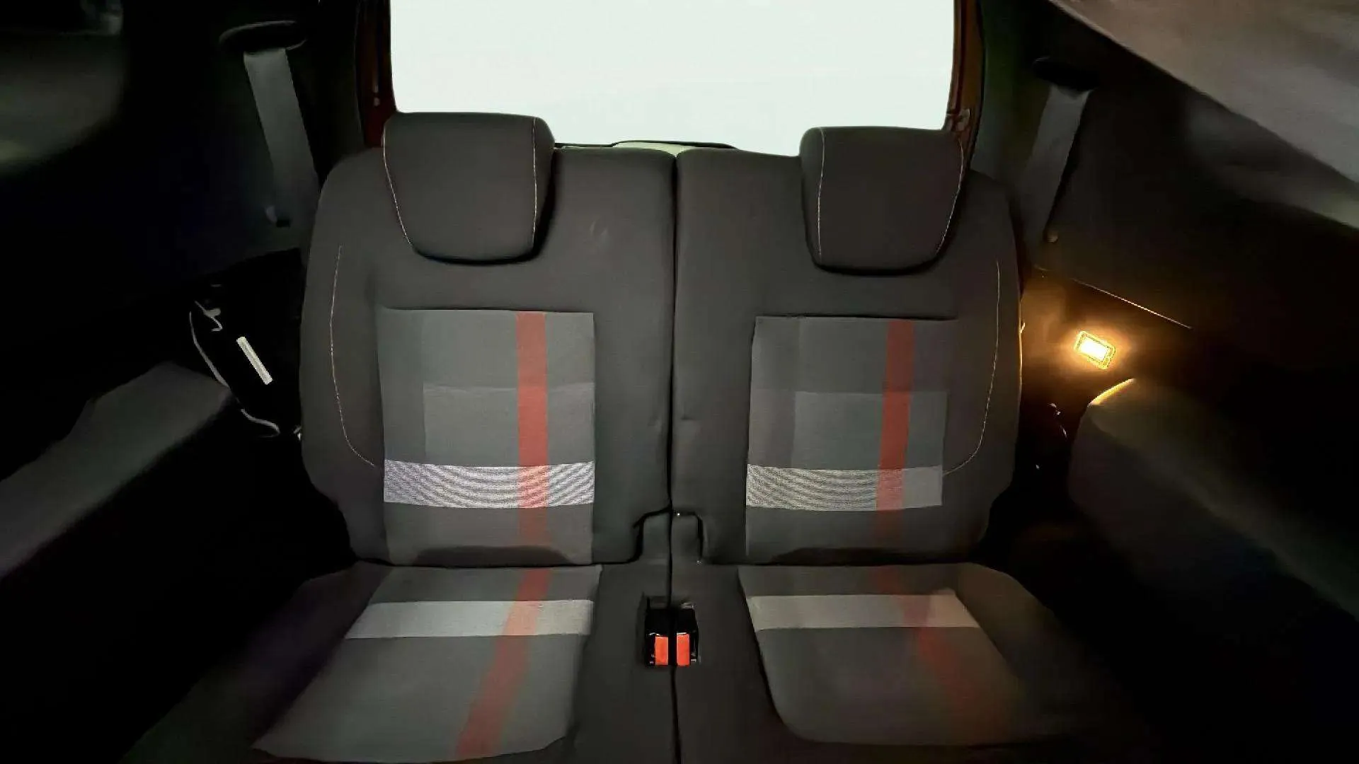 Dacia Lodgy Stepway Blue dCi 7 plazas 18 - foto 9