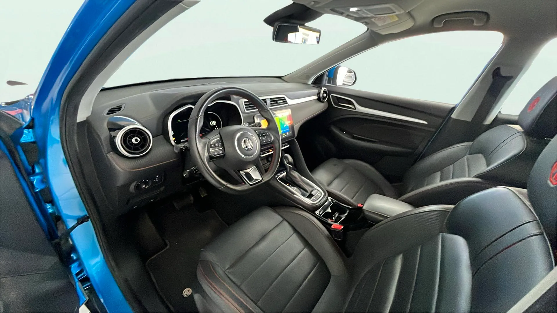 MG ZS 1.0T Luxury - foto 31
