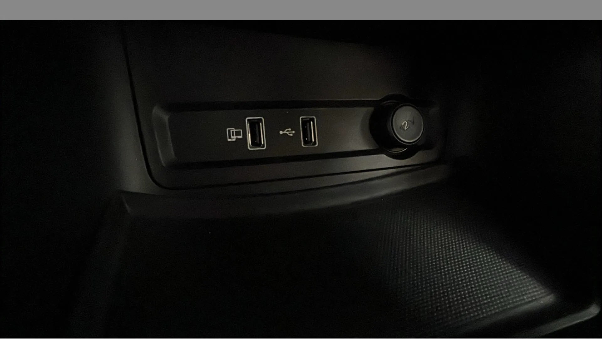 MG ZS 1.0T Luxury - foto 26
