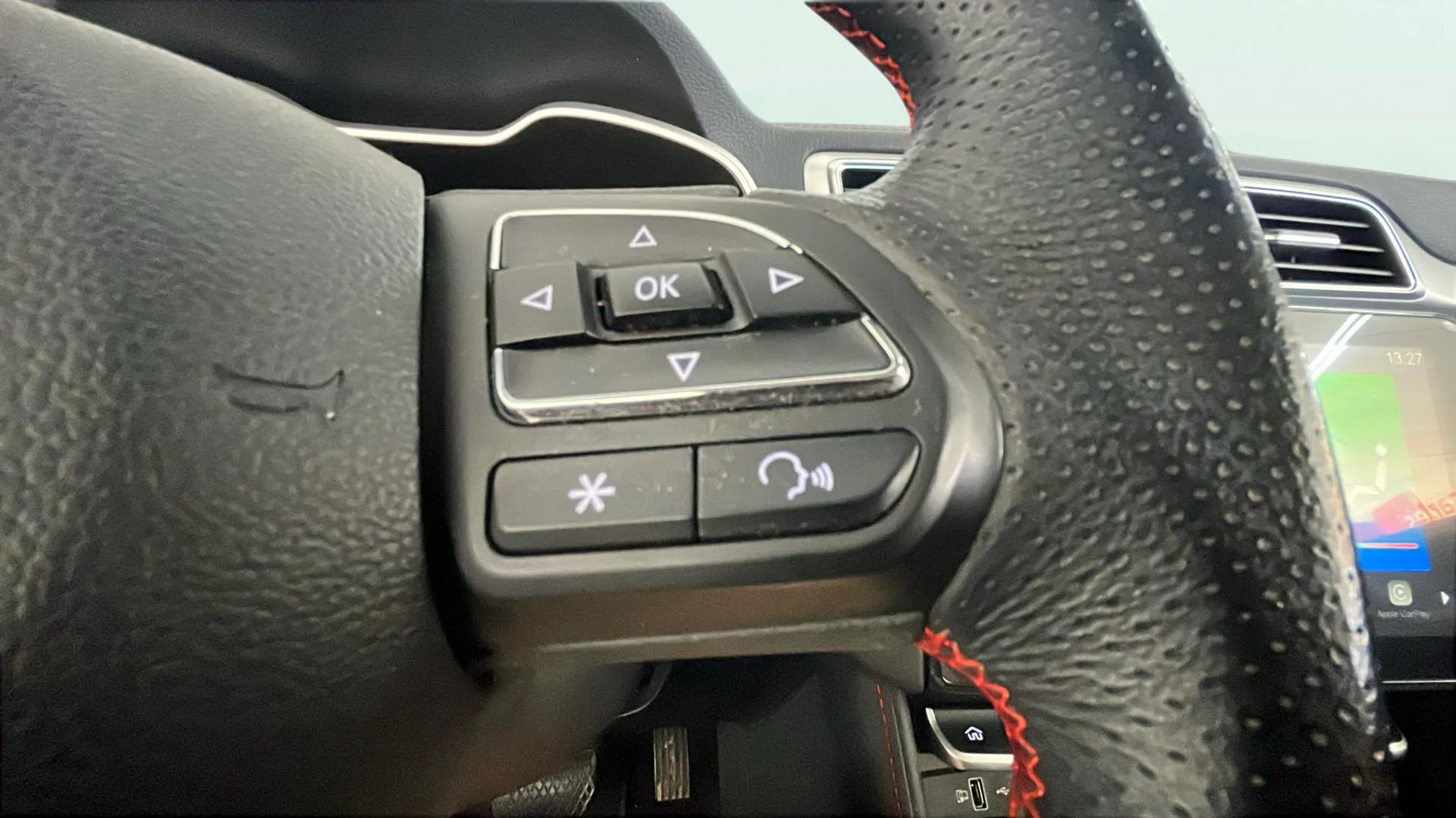 MG ZS 1.0T Luxury - foto 23