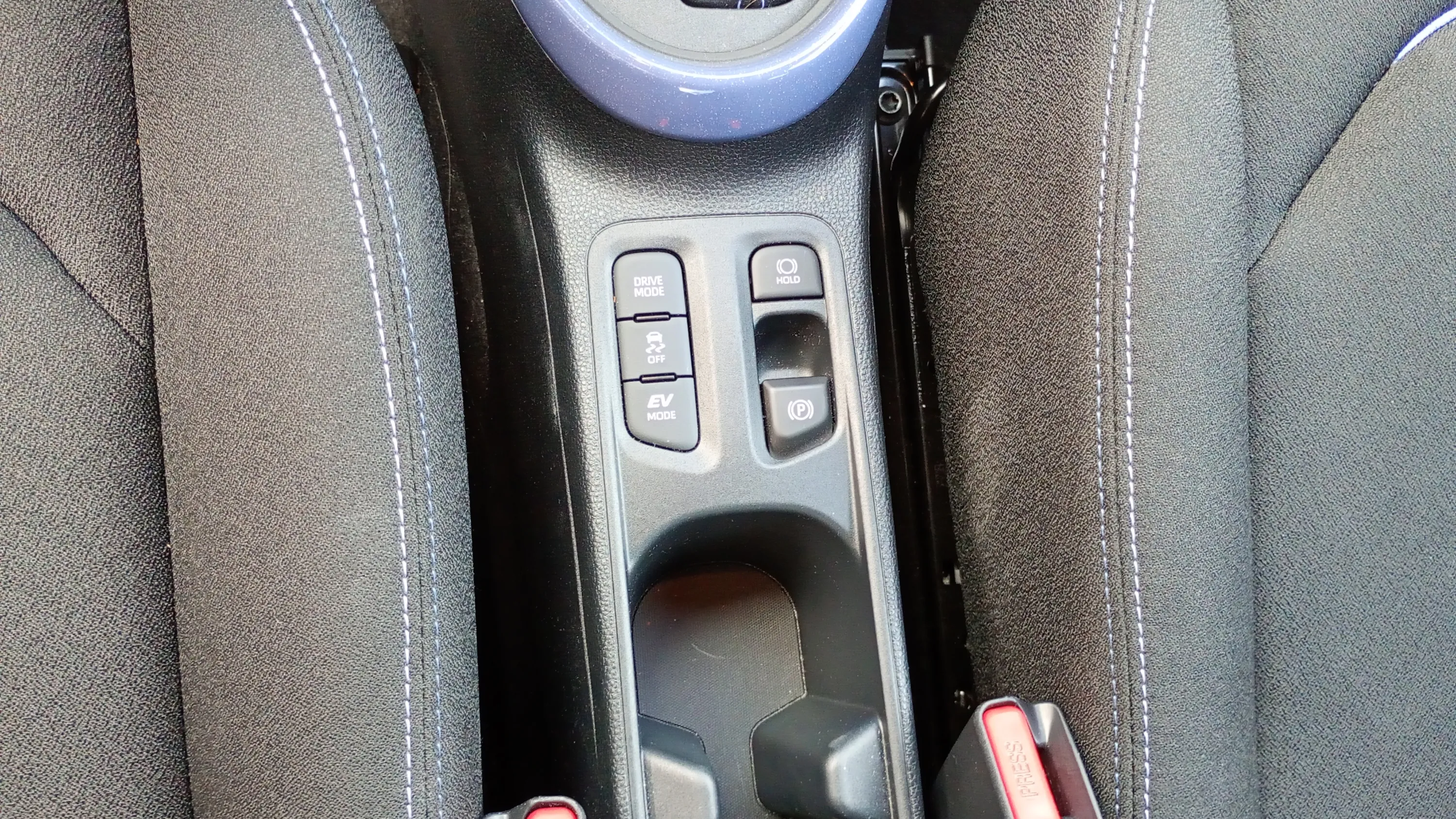 Toyota Aygo X Hybrid MC26 1.5 Like - foto 24