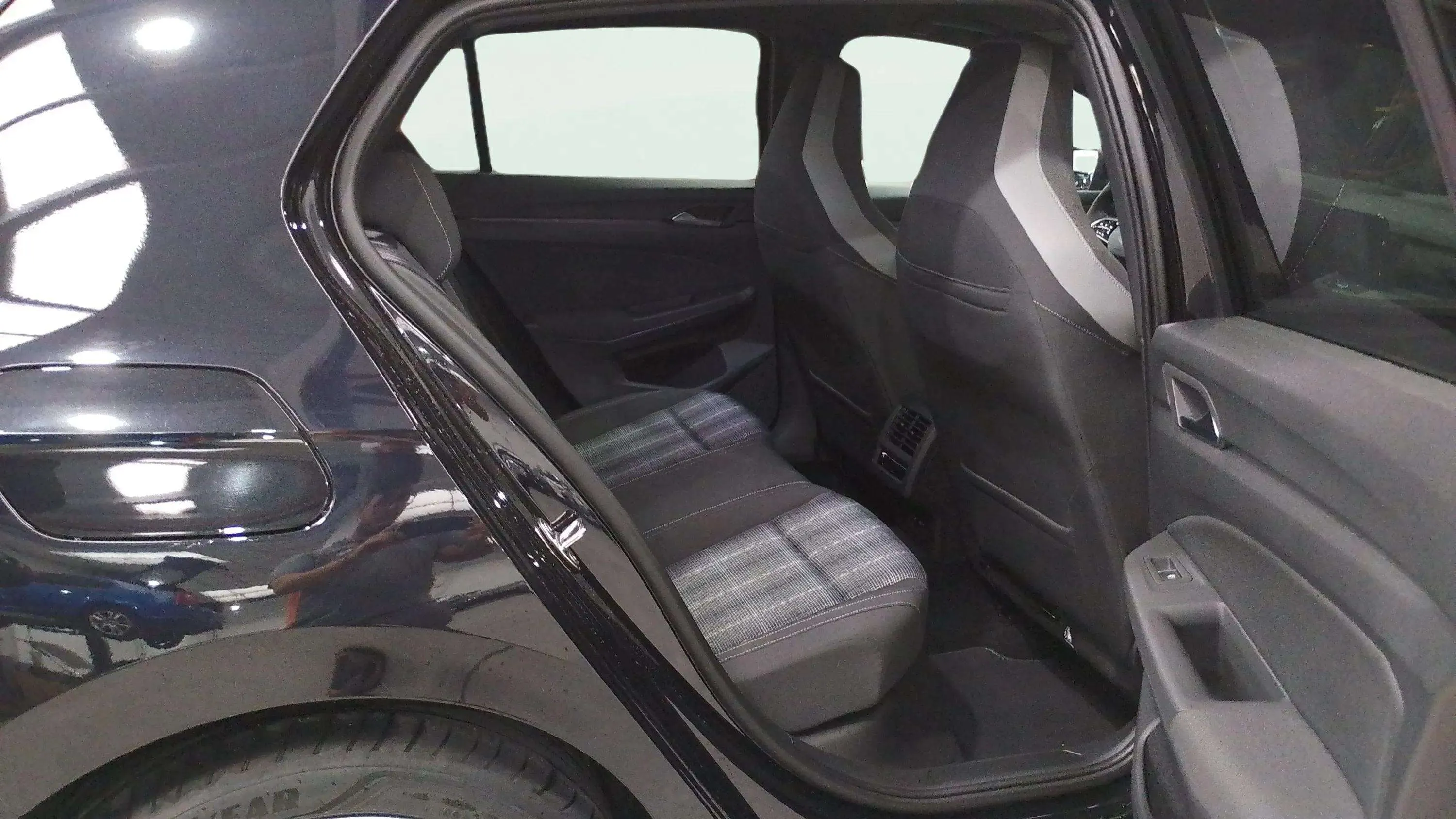 Volkswagen Golf GTD 2.0 TDI DSG - foto 14