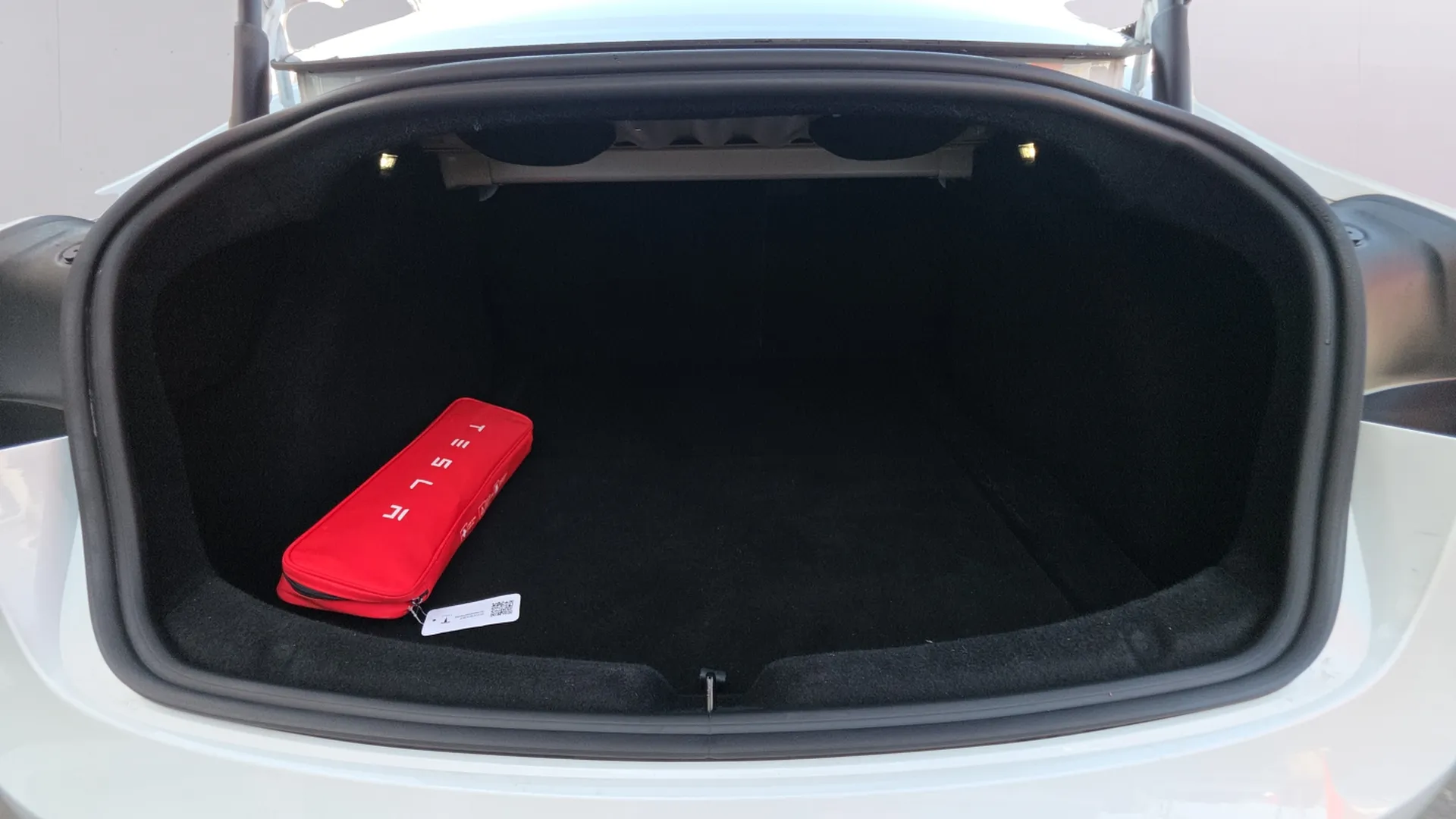 Tesla Model 3 RWD - foto 16