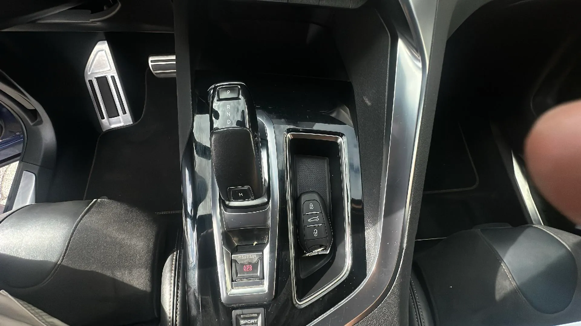 Peugeot 3008 2.0BLUEHDI GT - foto 22