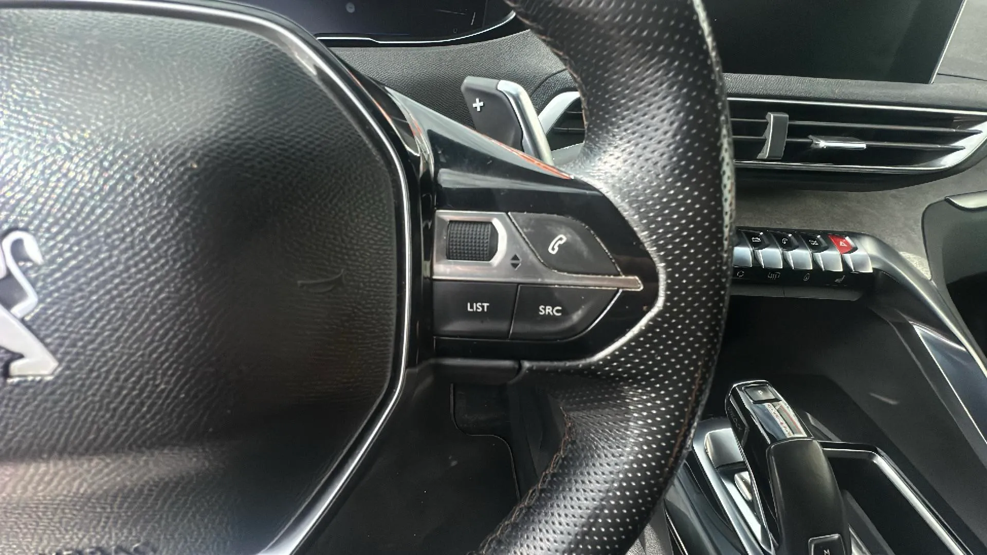 Peugeot 3008 2.0BLUEHDI GT - foto 19