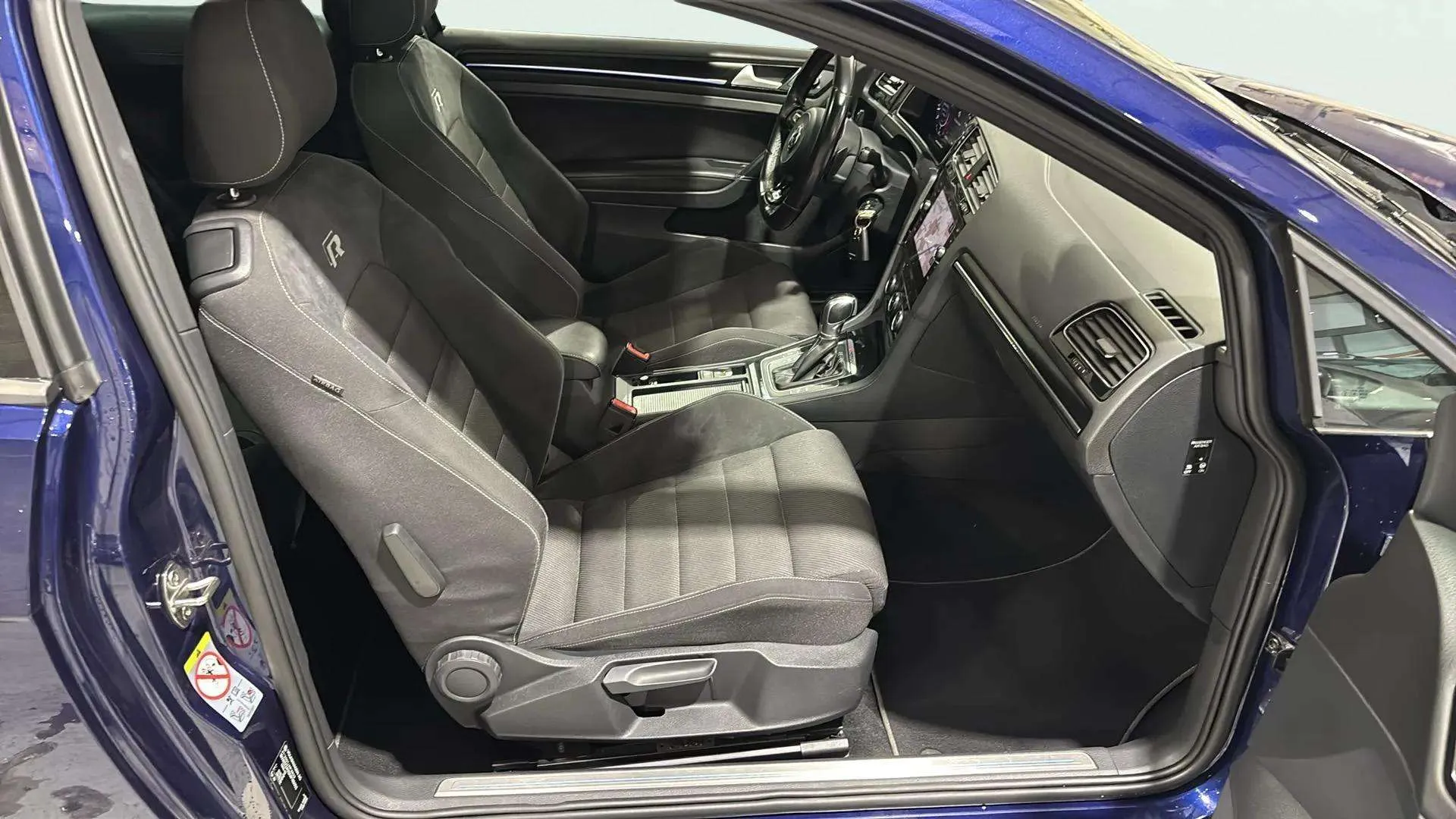 Volkswagen Golf R 2.0 TSI 4Motion DSG - foto 26