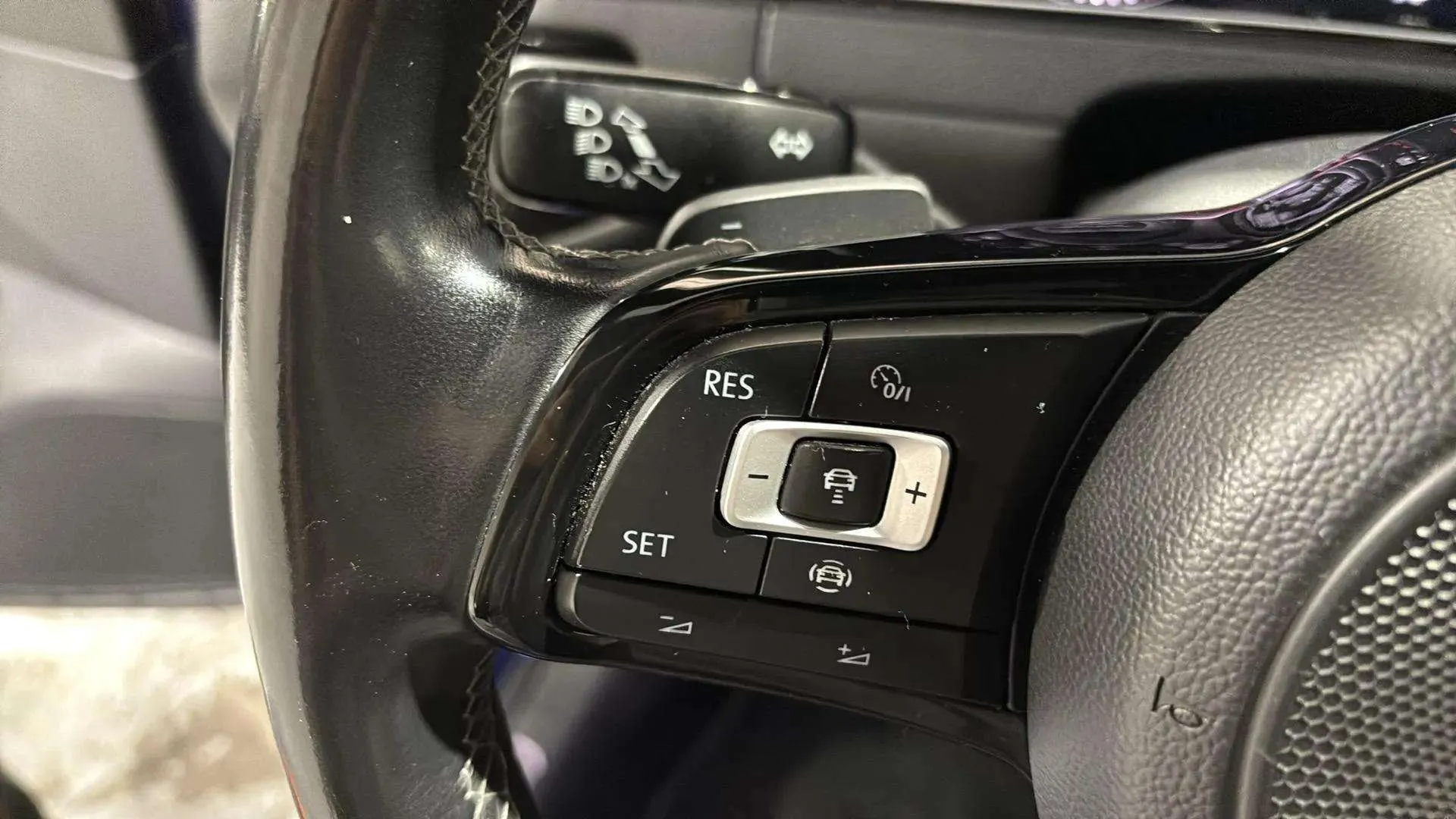 Volkswagen Golf R 2.0 TSI 4Motion DSG - foto 12