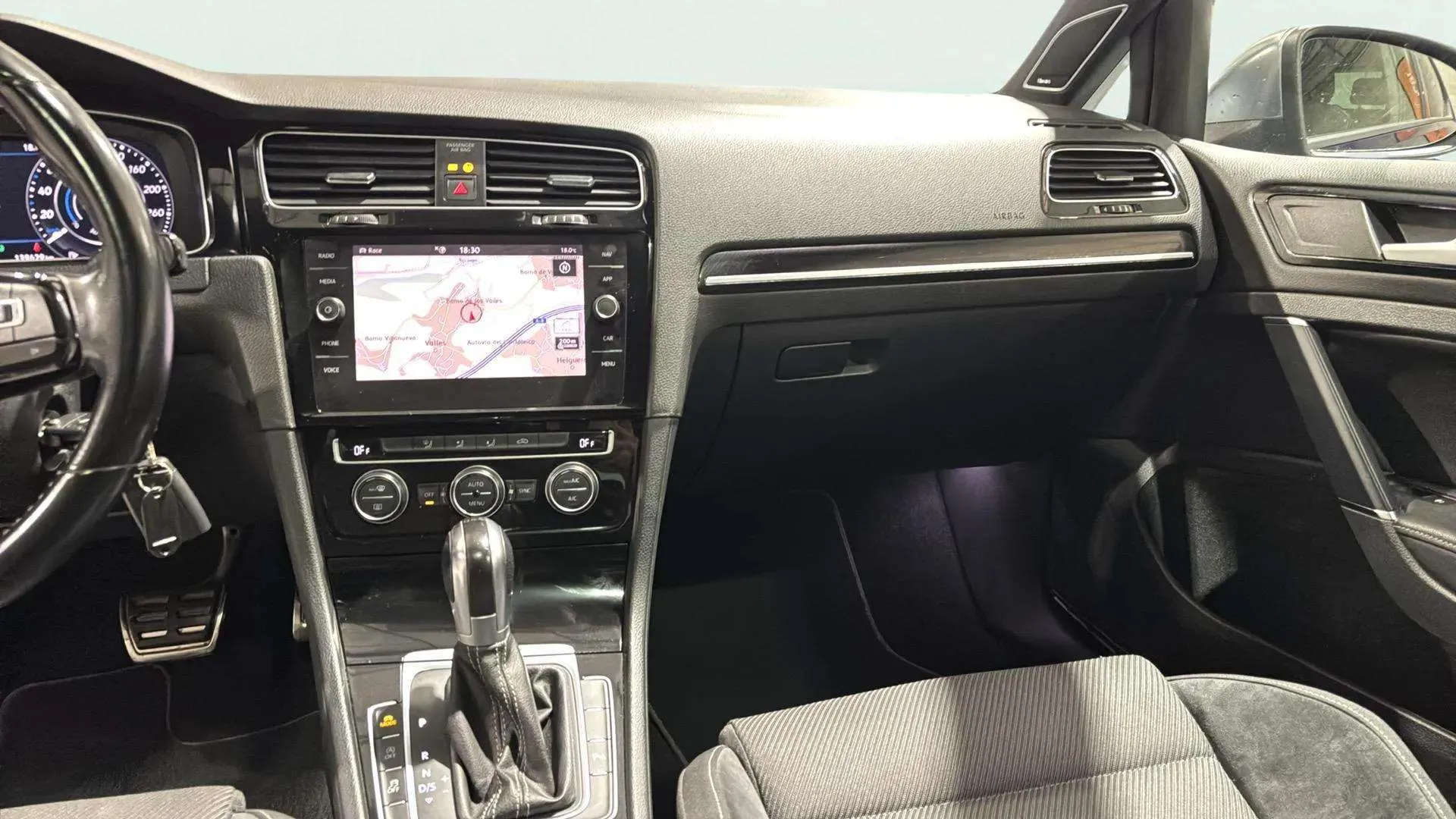 Volkswagen Golf R 2.0 TSI 4Motion DSG - foto 15