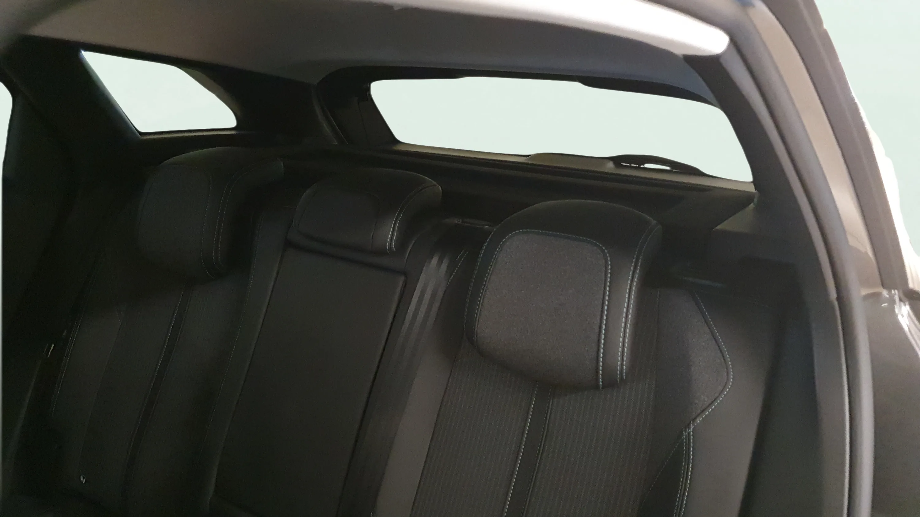 Peugeot 3008 1.2 PureTech Allure - foto 9
