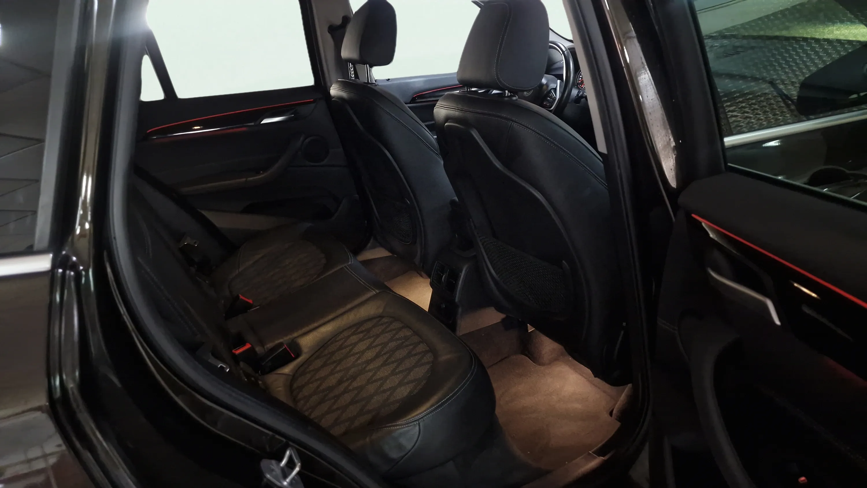 BMW X1 sDrive18d - foto 22