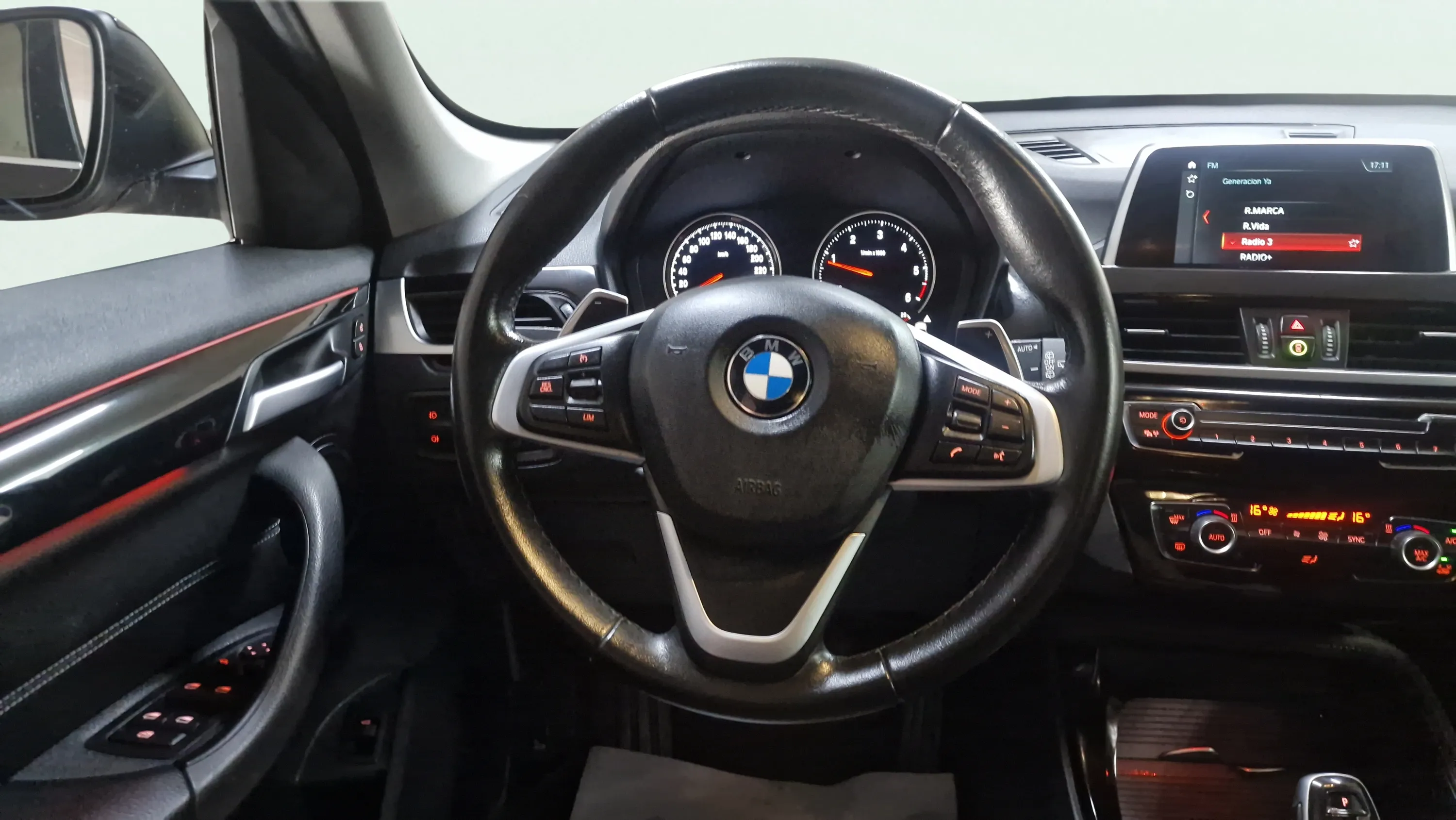 BMW X1 sDrive18d - foto 12