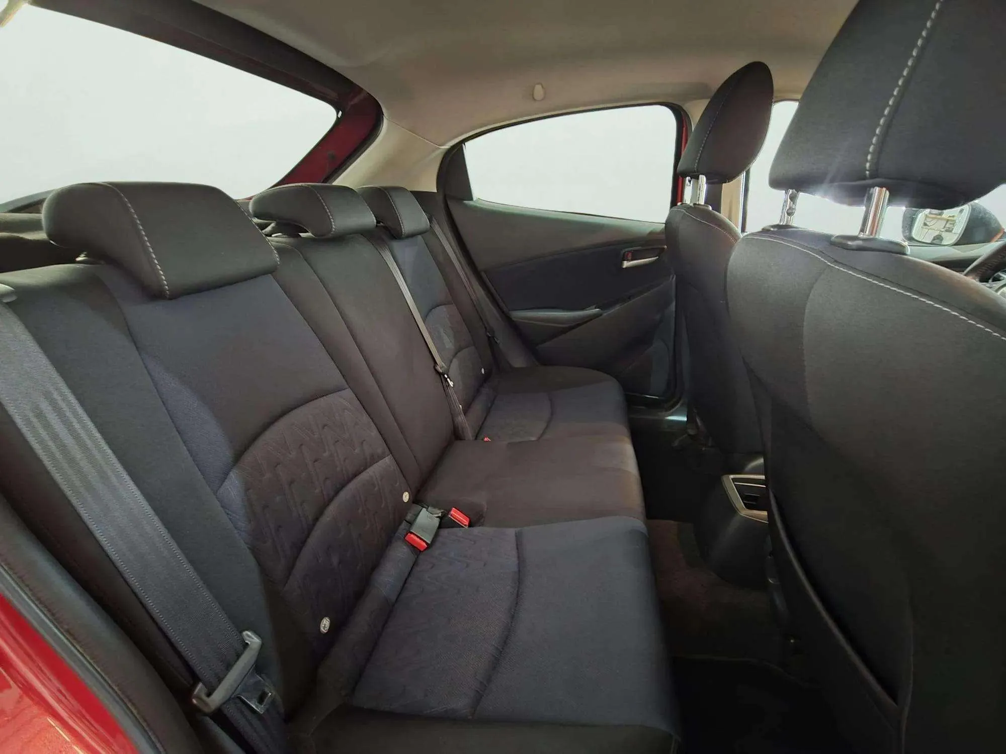 Mazda Mazda2 1.5 GE Luxury - foto 15