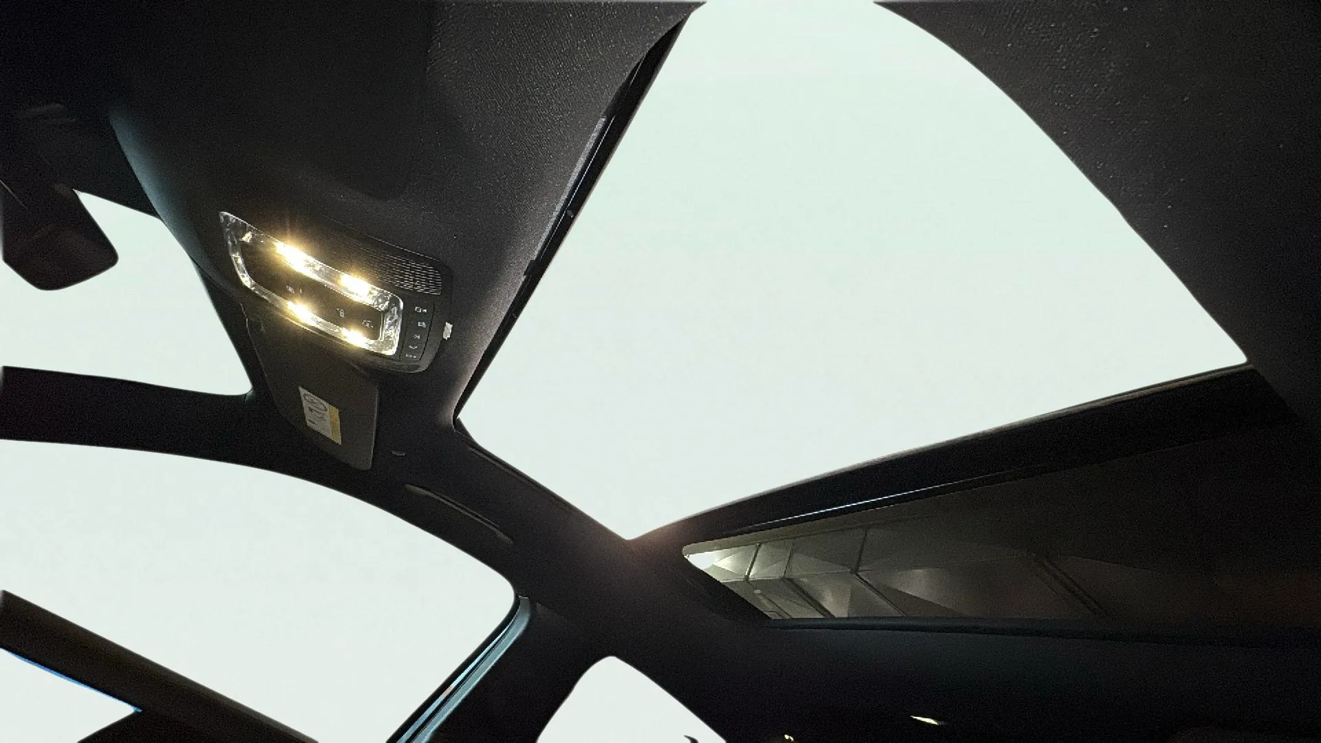 Mercedes-Benz EQA 250 - foto 19