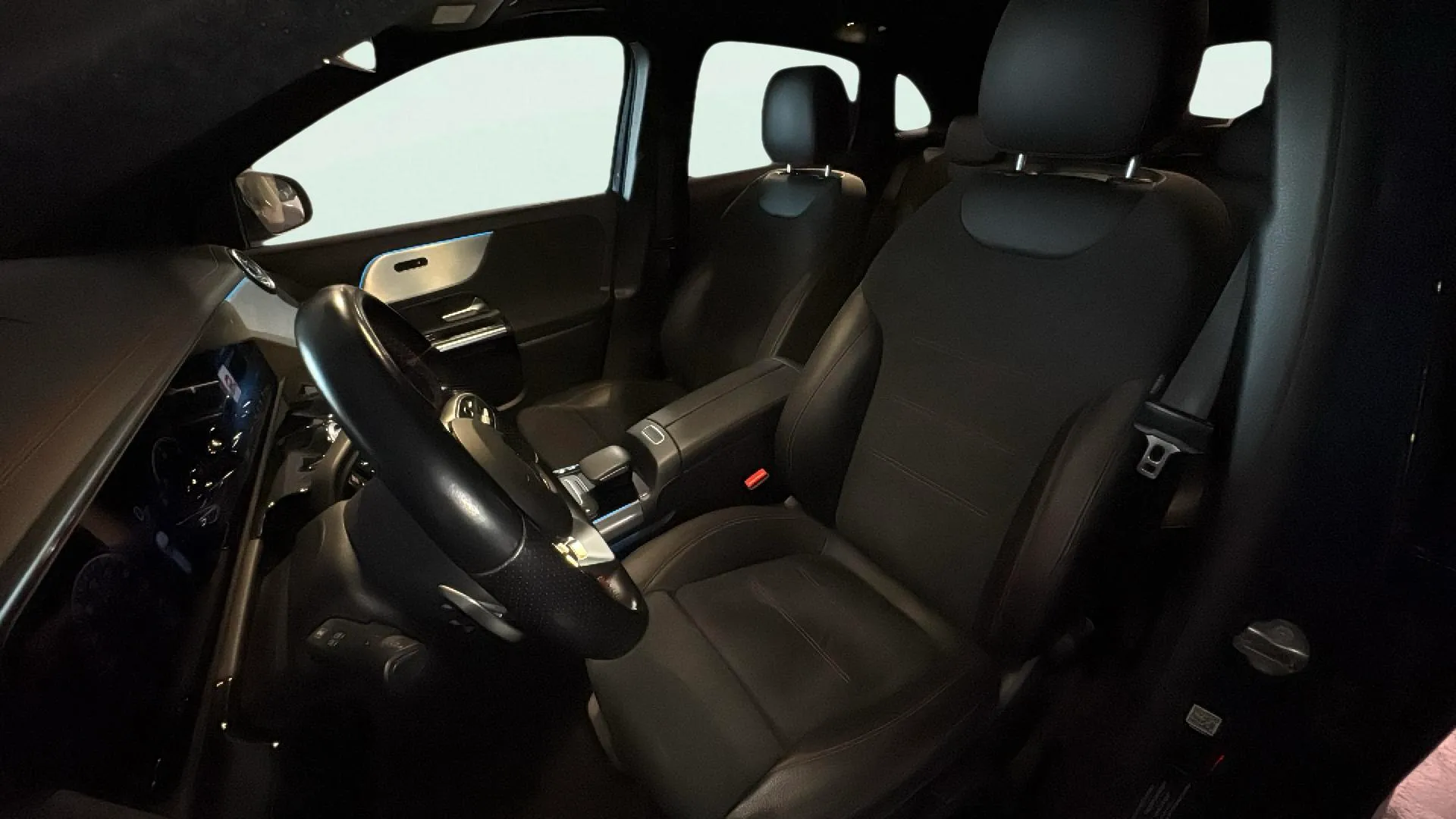 Mercedes-Benz EQA 250 - foto 9