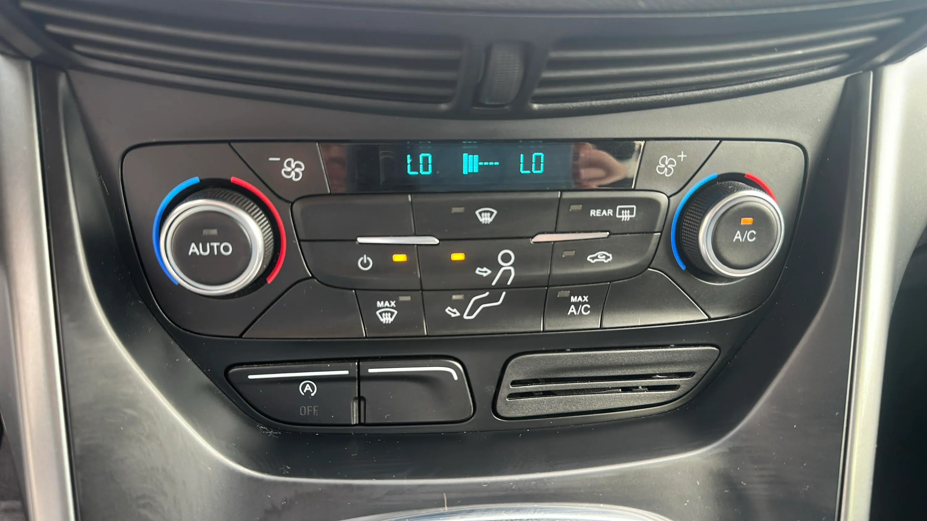 Ford Kuga Trend 1.5 EcoBoost 4x2 - foto 19