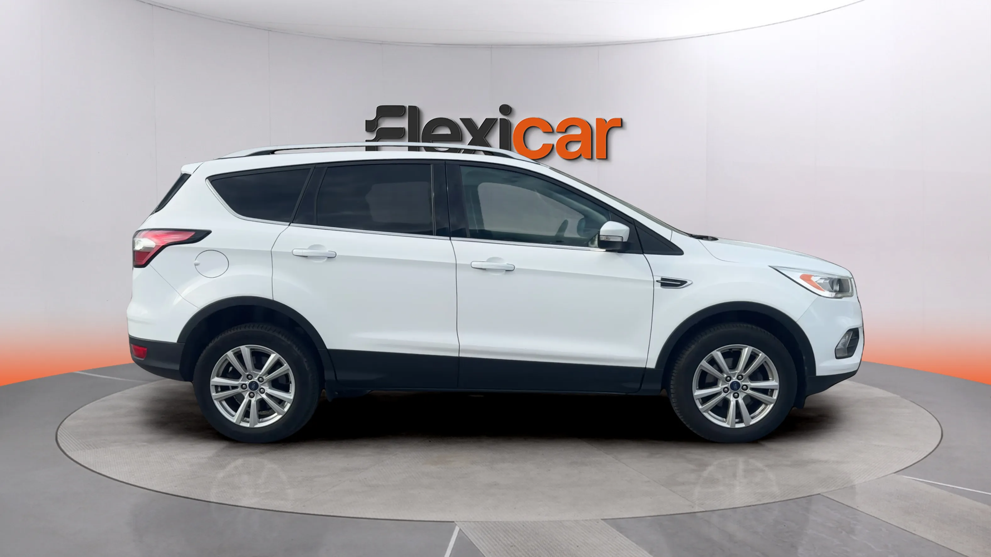 Ford Kuga Trend 1.5 EcoBoost 4x2 - foto 8