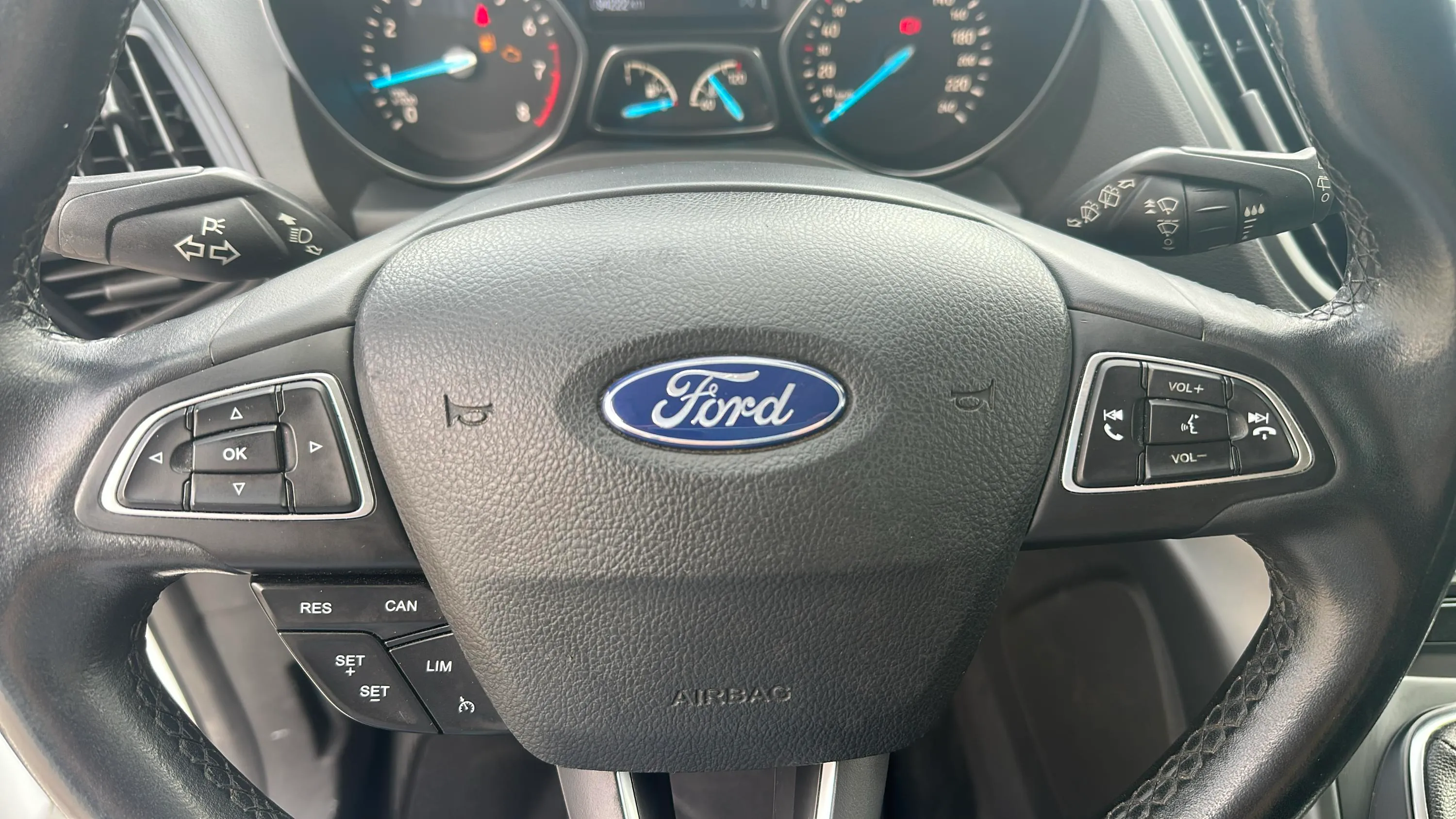 Ford Kuga Trend 1.5 EcoBoost 4x2 - foto 18