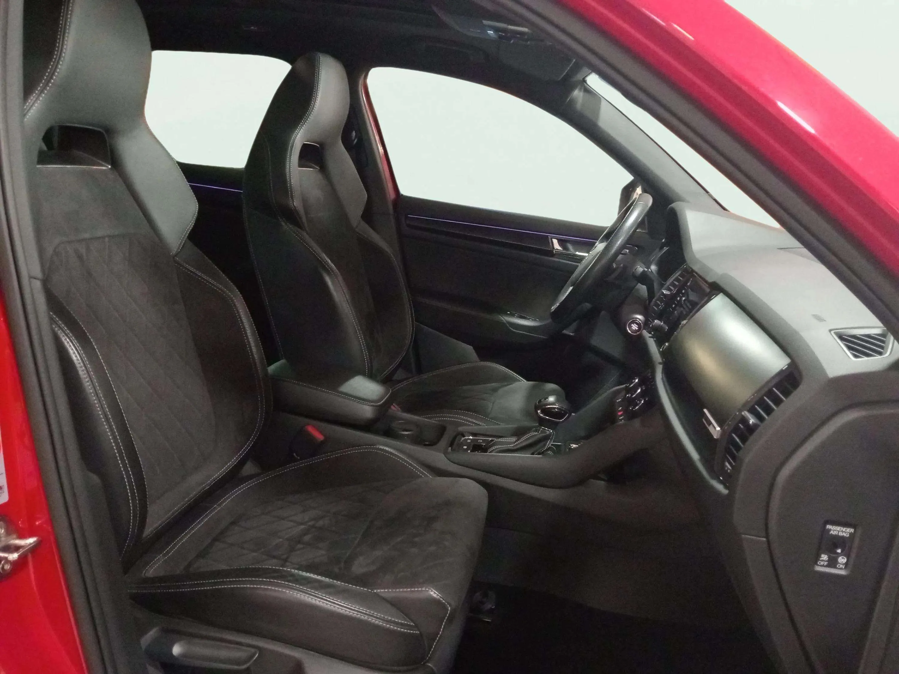Škoda Kodiaq 2.0 TDI DSG 4x4 Sportline - foto 12