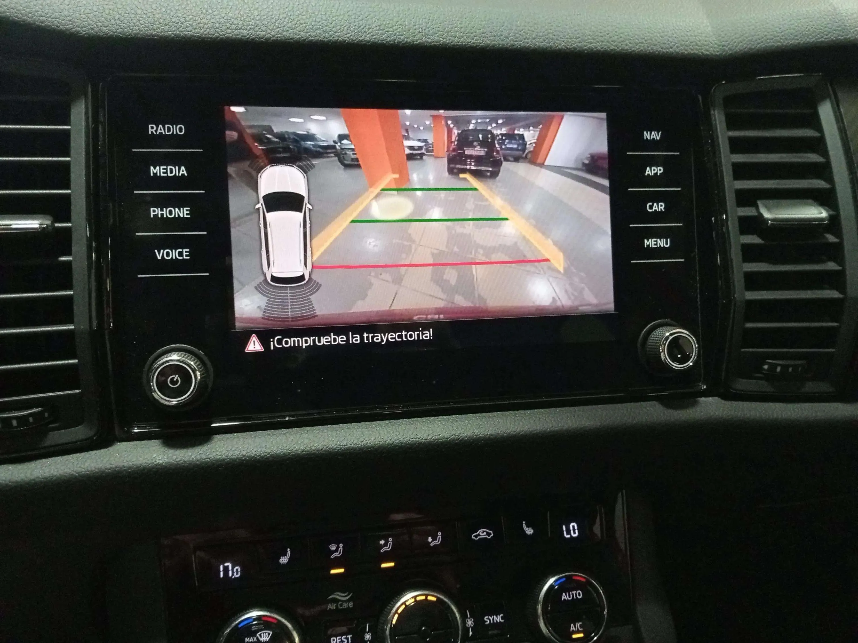 Škoda Kodiaq 2.0 TDI DSG 4x4 Sportline - foto 24