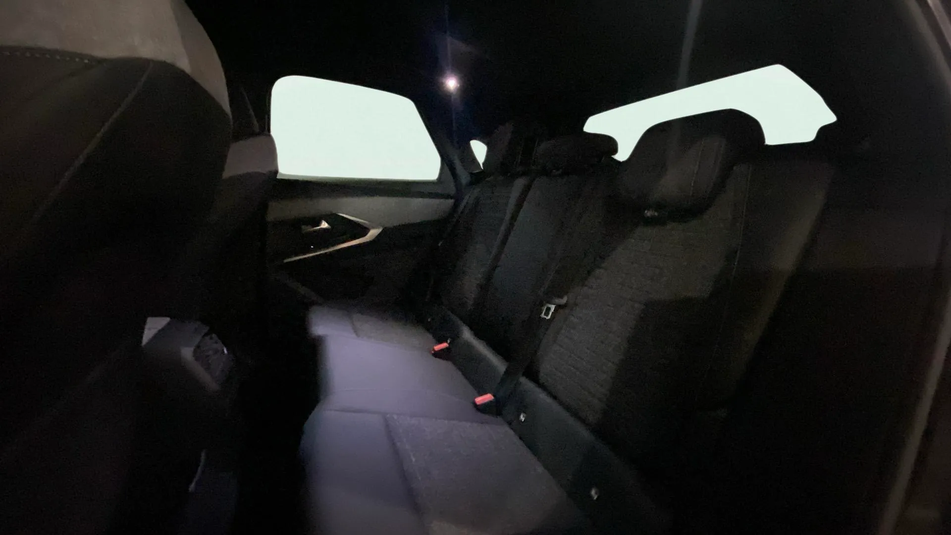 Peugeot 3008 1.2 Allure Exclusive eDCS6 - foto 19