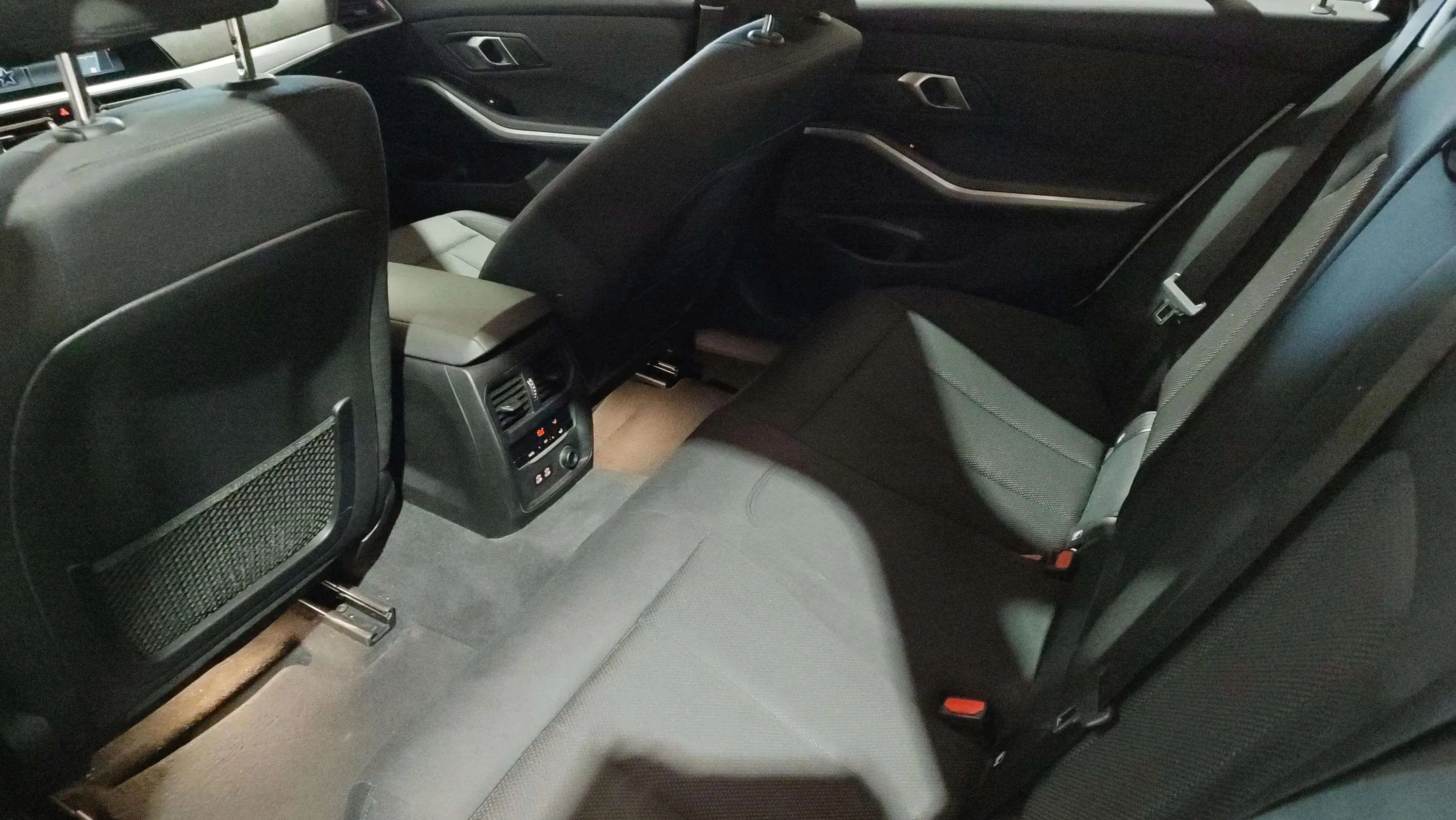 BMW Serie 3 318d Touring - foto 18