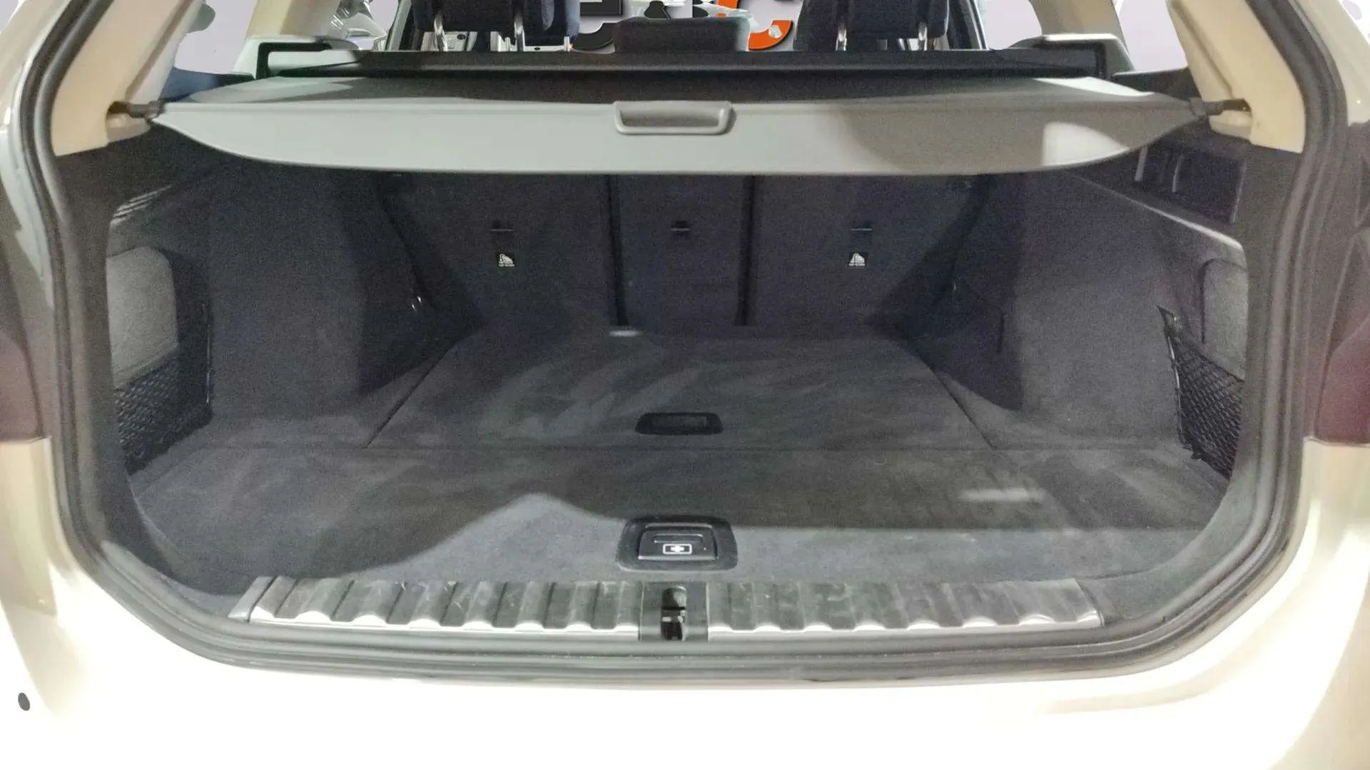 BMW Serie 3 318d Touring - foto 21