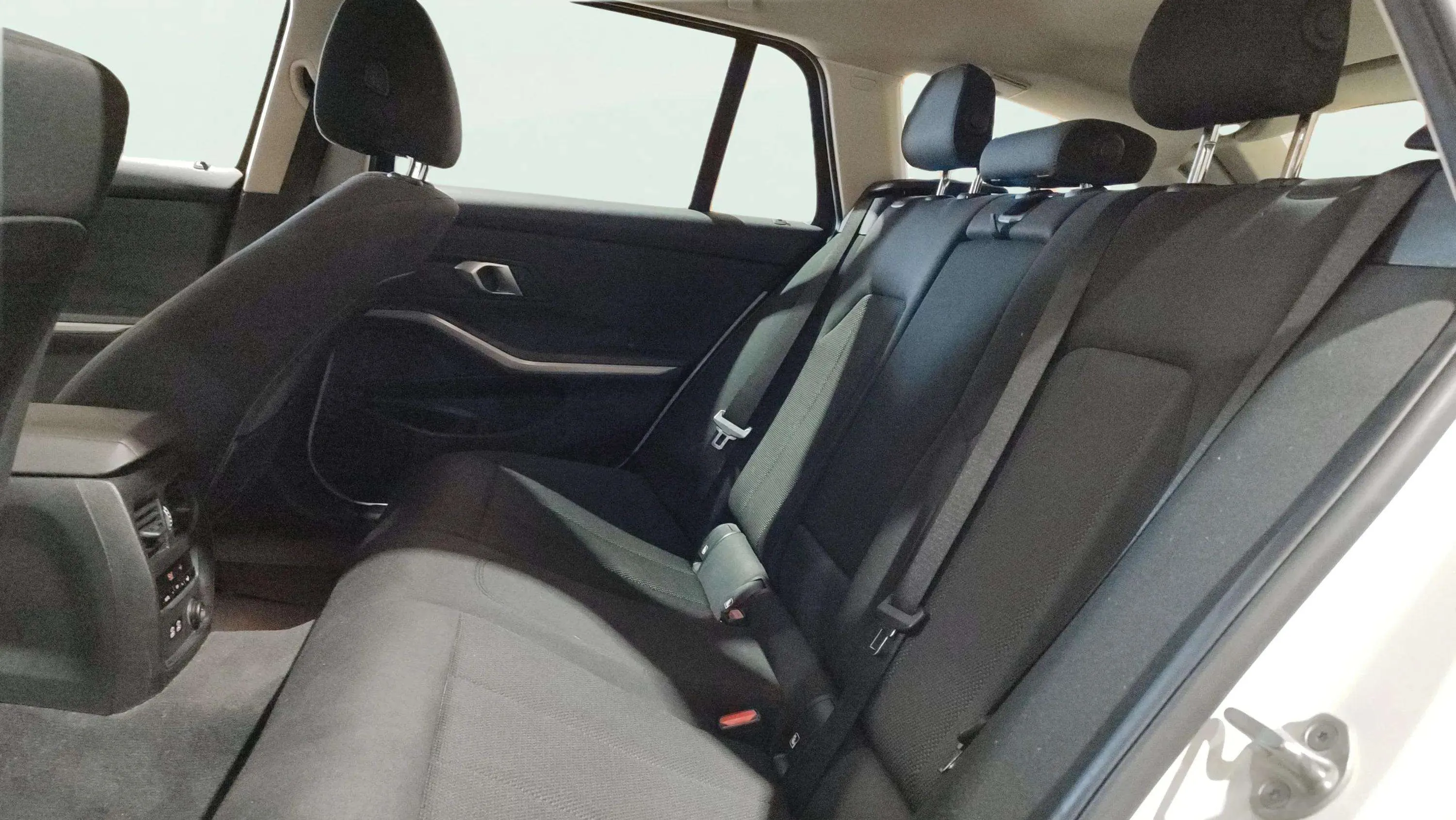 BMW Serie 3 318d Touring - foto 17
