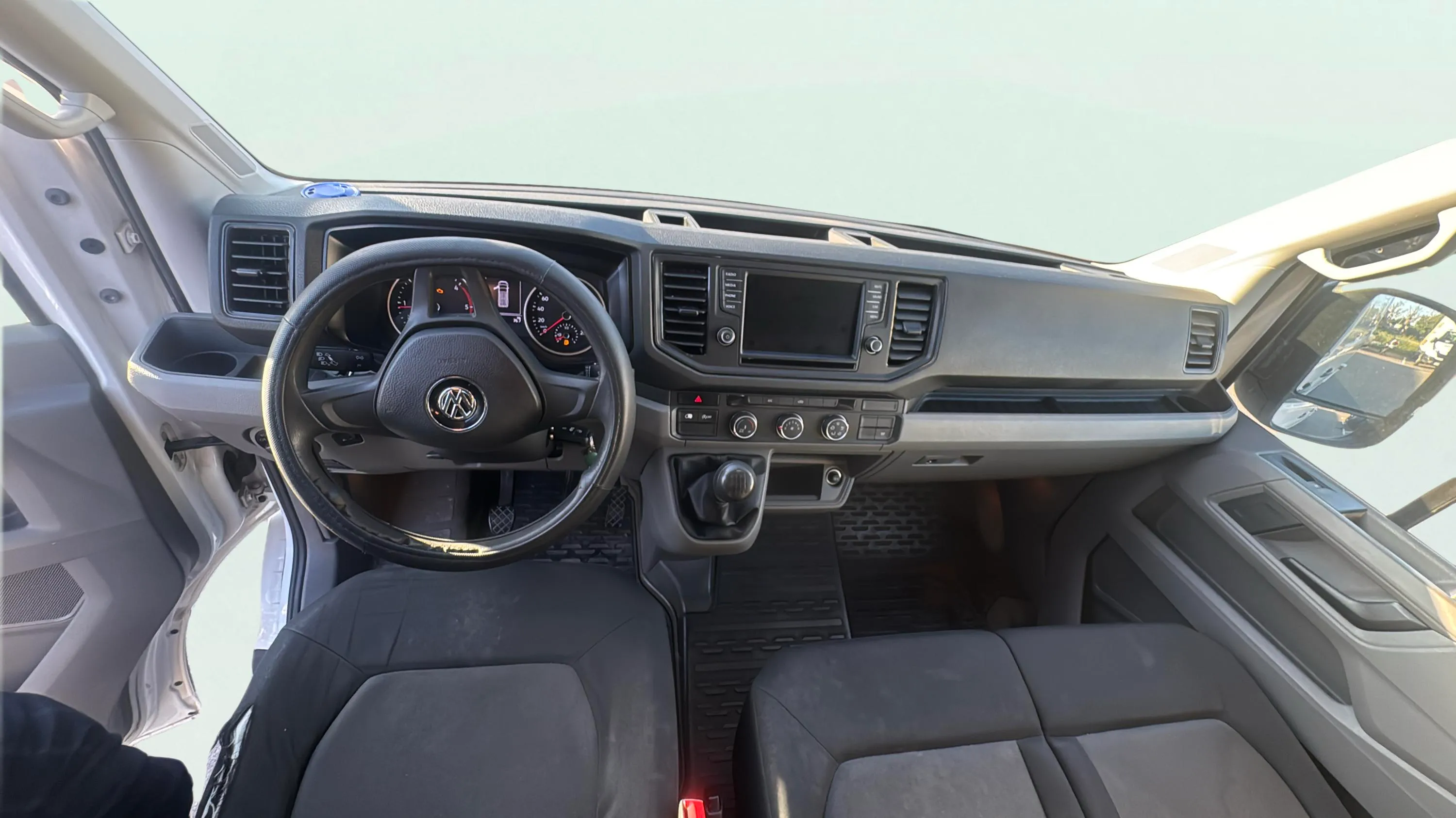 Volkswagen Crafter 30 TDI102 FGN L3H2 FWD - foto 13