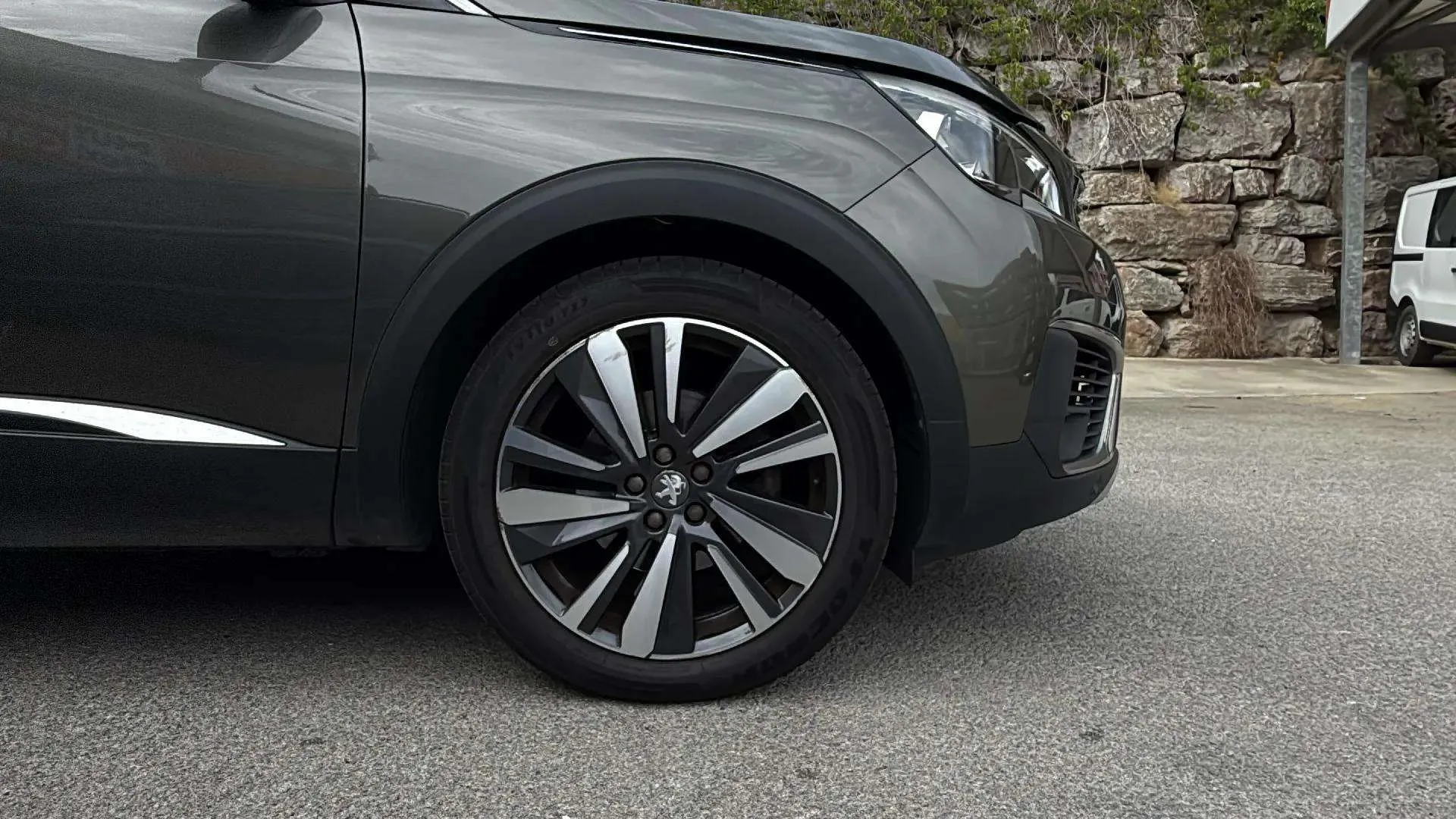Peugeot 5008 Allure 1.2L PureTech - foto 21