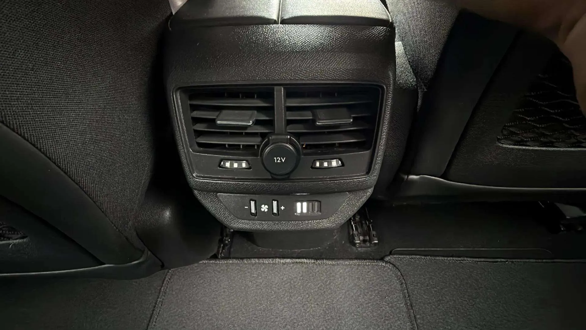 Peugeot 5008 Allure 1.2L PureTech - foto 15