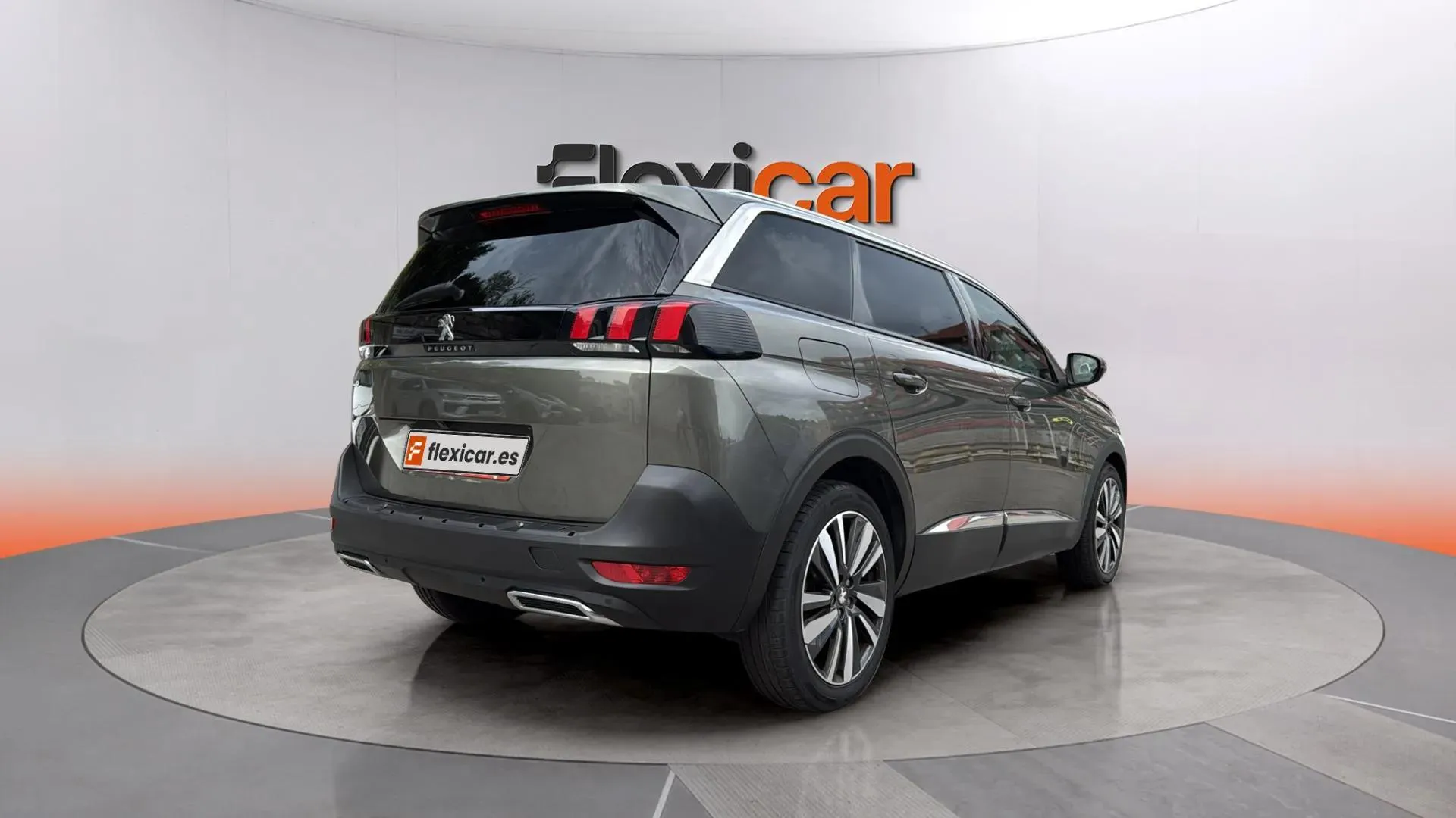 Peugeot 5008 Allure 1.2L PureTech - foto 8