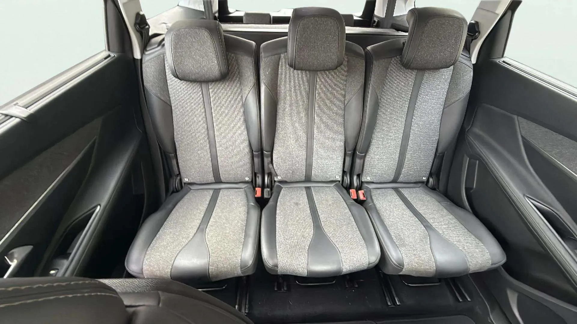 Peugeot 5008 Allure 1.2L PureTech - foto 18
