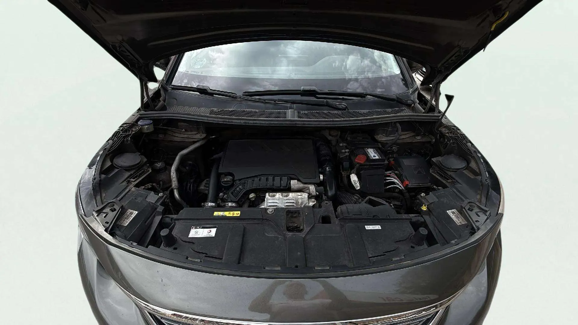 Peugeot 5008 Allure 1.2L PureTech - foto 19