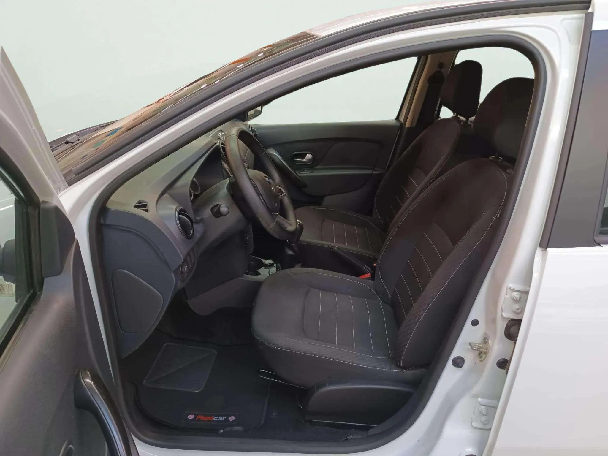 Dacia Sandero Comfort Blue dCi - foto 12
