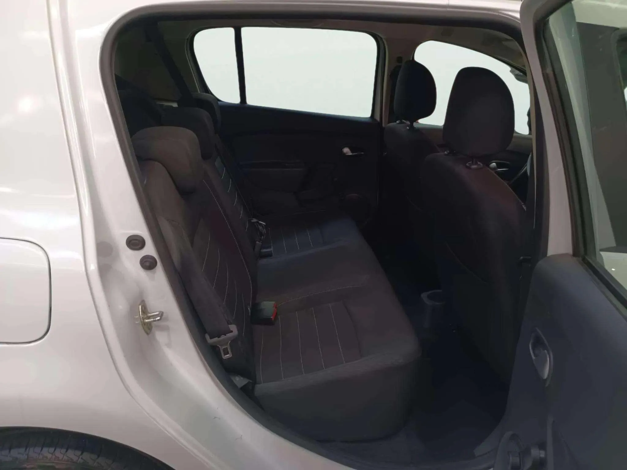 Dacia Sandero Comfort Blue dCi - foto 9