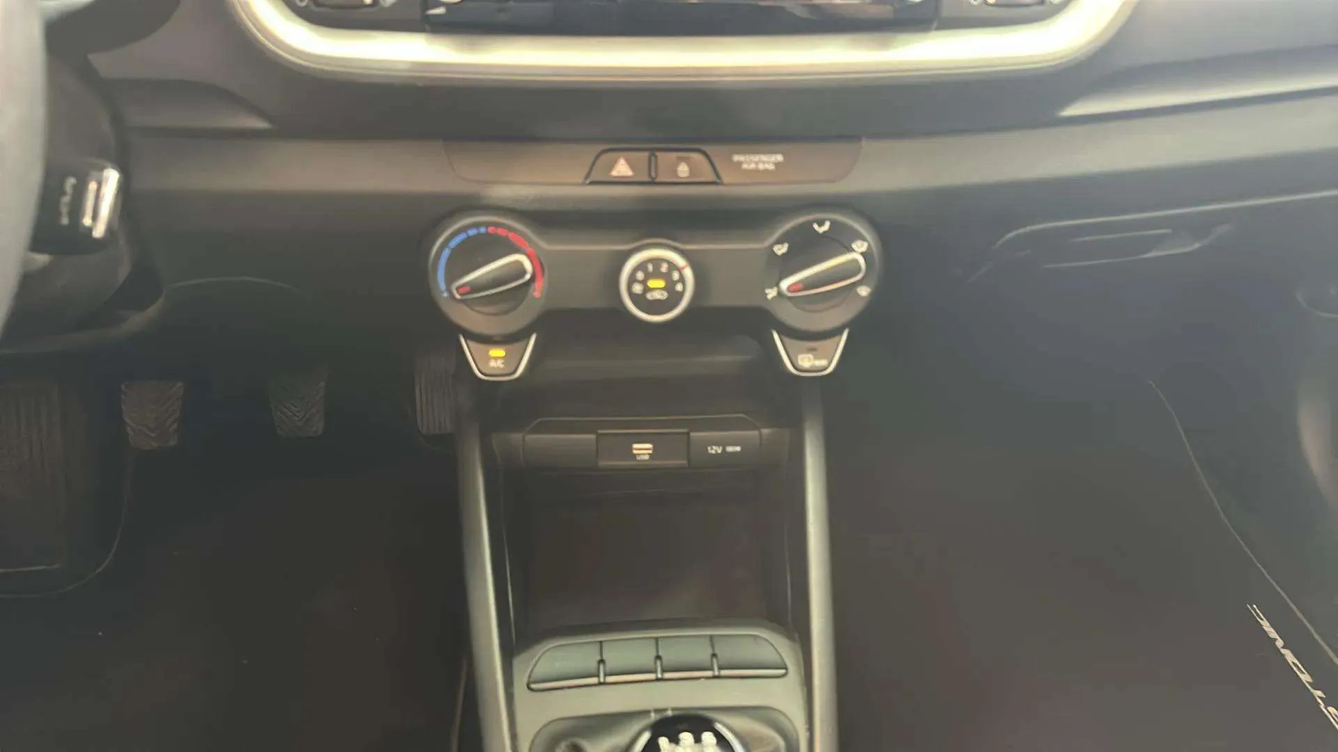 Kia Stonic 1.2 DPi Concept - foto 14